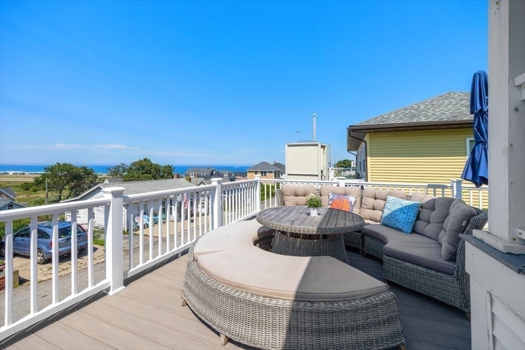 Hull, Massachusetts, 02045, United States, 4 Bedrooms Bedrooms, ,1 BathroomBathrooms,Residential,For Sale,1919766