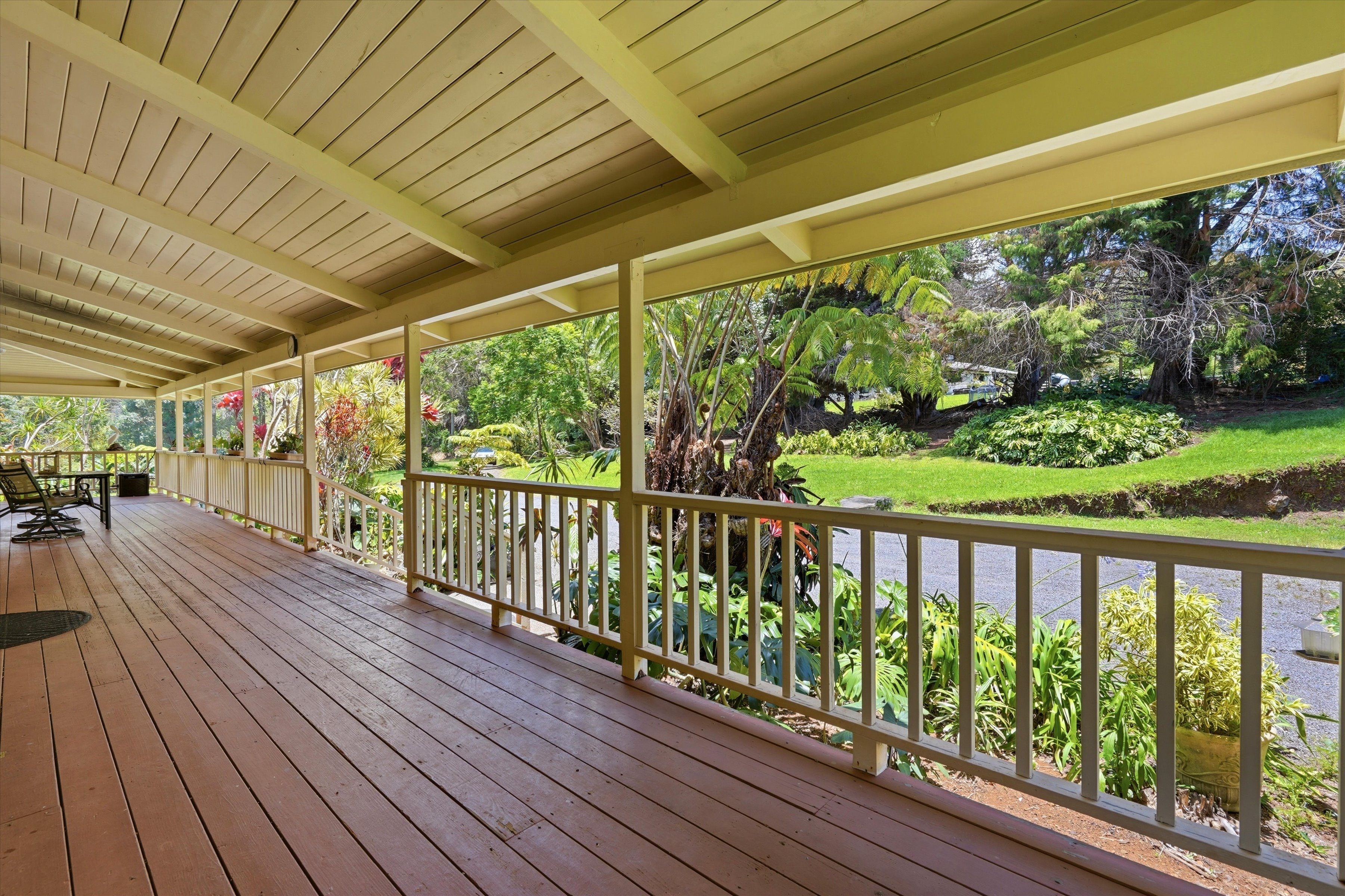  Single-level home on 2.5 fully fenced and gated acres - 物件實景