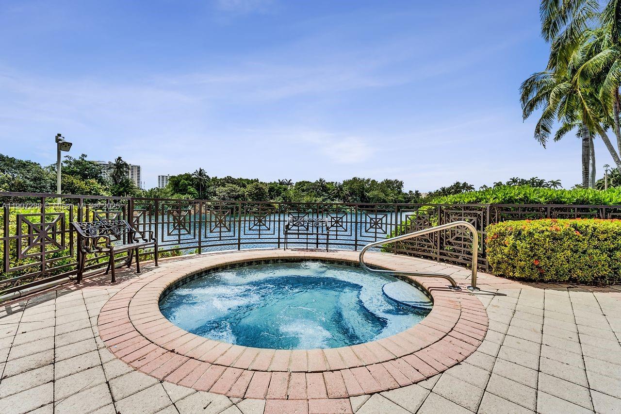 Hollywood, Florida, 33019, United States, 3 Bedrooms Bedrooms, ,3 BathroomsBathrooms,Residential,For Sale,1989592