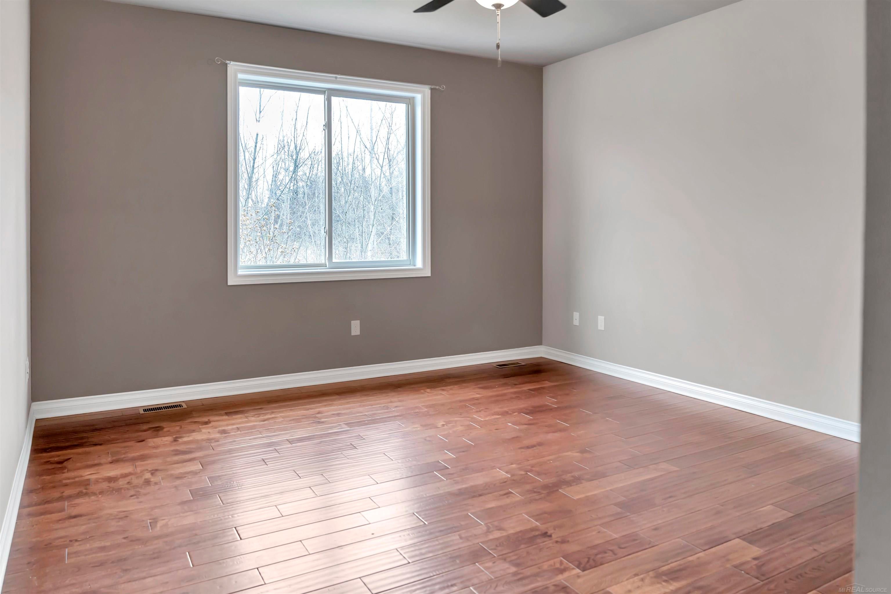 Macomb, Michigan, 48042, United States, 3 Bedrooms Bedrooms, ,3 BathroomsBathrooms,Residential,For Sale,2002873