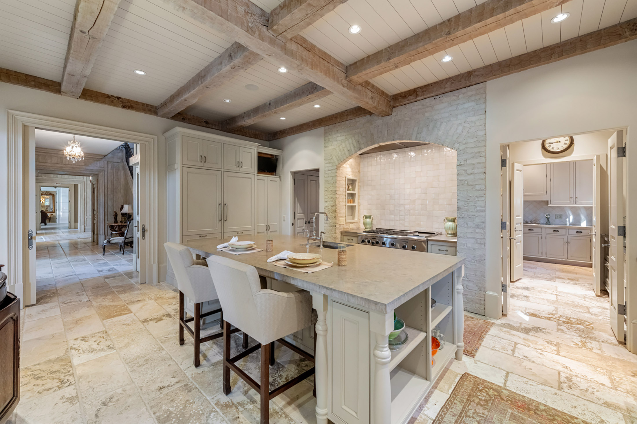  Magnificent Buckhead Home on 2.2+/- Acres with Pool and Pool House - 物件實景