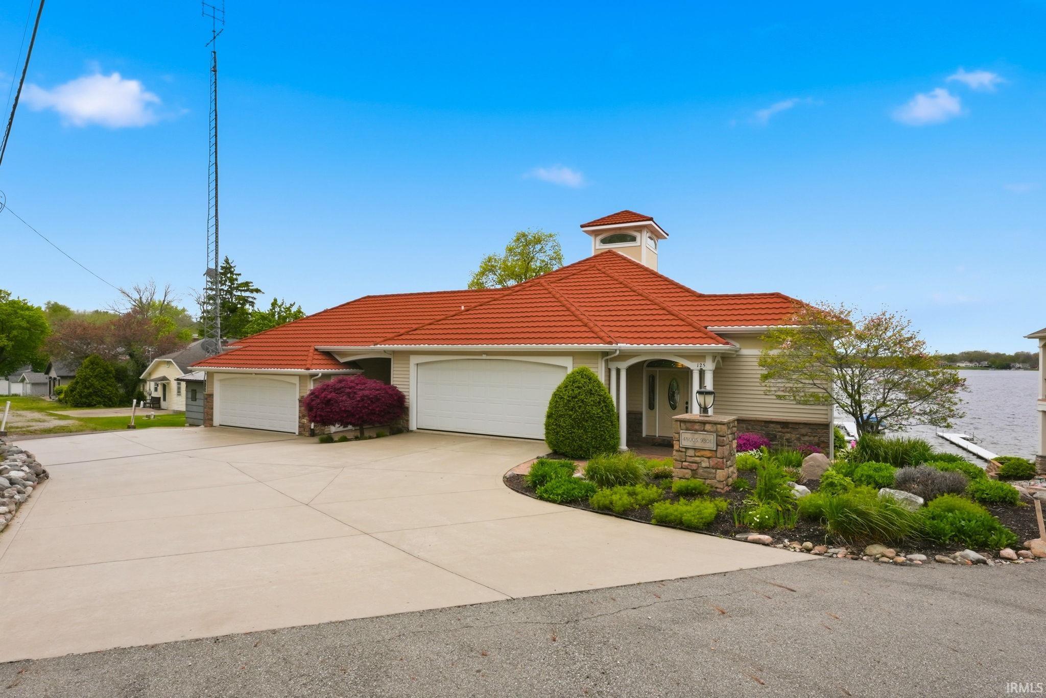 Wolcottville, Indiana, 46795, United States, 3 Bedrooms Bedrooms, ,4 BathroomsBathrooms,Residential,For Sale,2048319