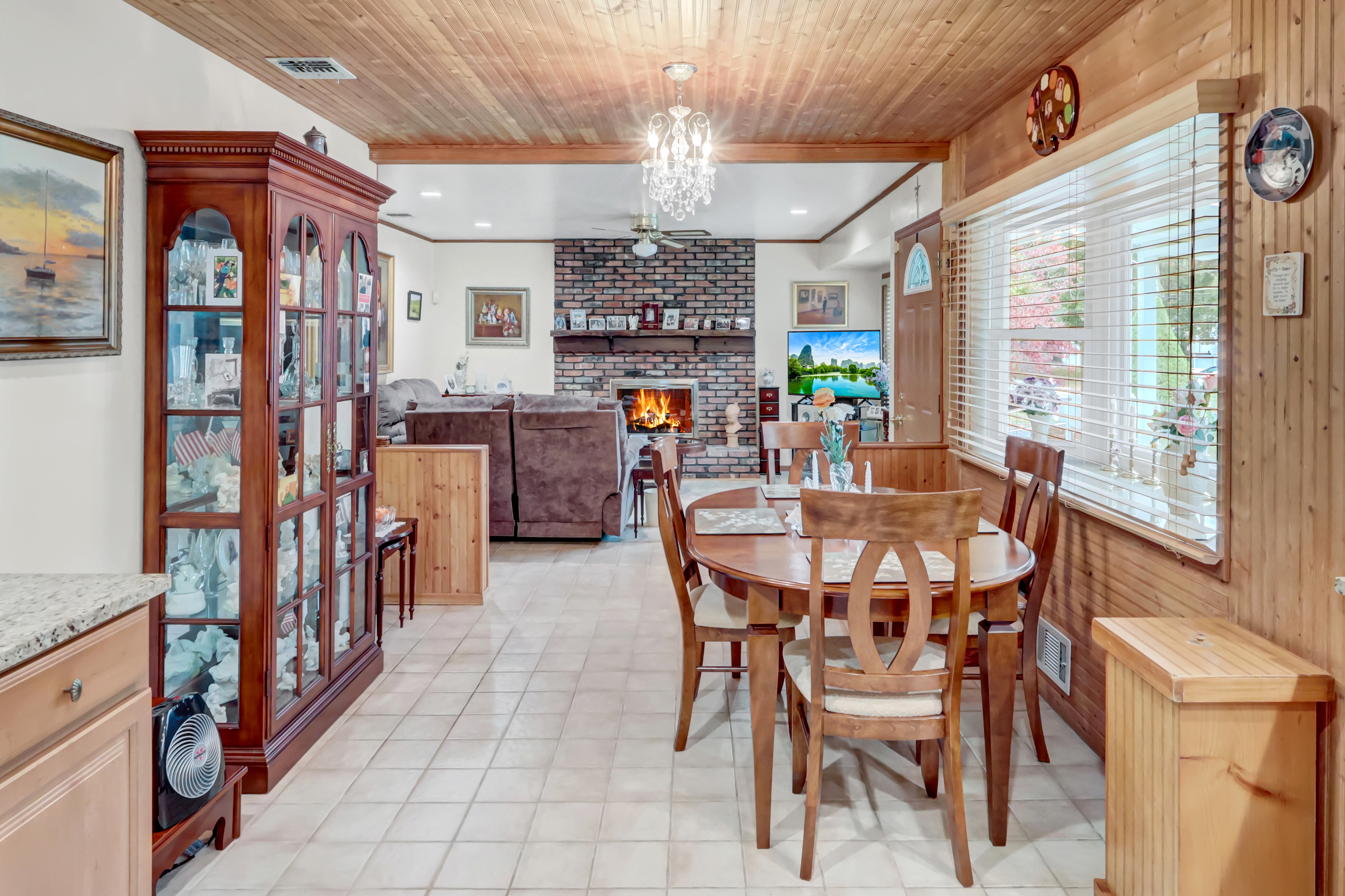 Selden, New York, 11784, United States, 2 Bedrooms Bedrooms, ,1 BathroomBathrooms,Residential,For Sale,1976692