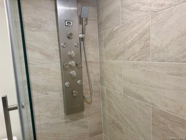 East Patchogue, New York, 11772, United States, 3 Bedrooms Bedrooms, ,2 BathroomsBathrooms,Residential,For Sale,1994647