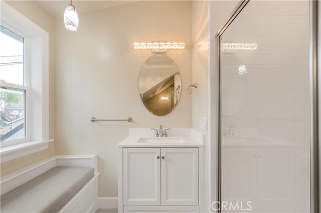 Lake Elsinore, California, 92530, United States, 4 Bedrooms Bedrooms, ,5 BathroomsBathrooms,Residential,For Sale,2008586