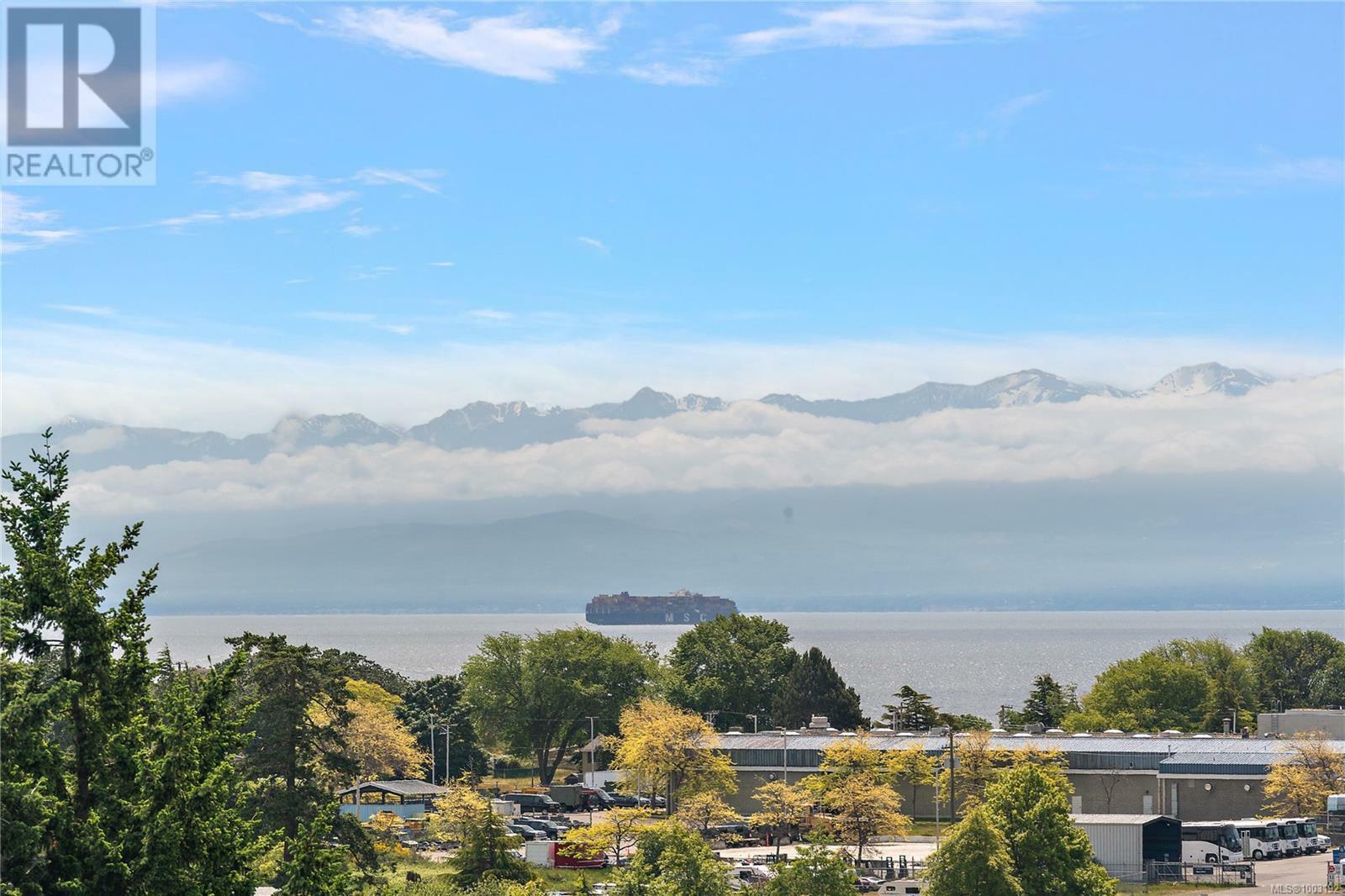 ESQUIMALT, British Columbia, V9A 6A1, CA, 2 Bedrooms Bedrooms, ,3 BathroomsBathrooms,Residential,For Sale,1875293