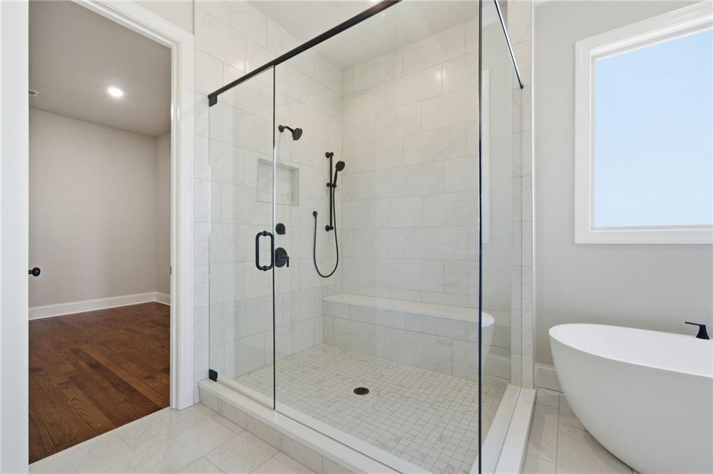 Gainesville, Georgia, 30506, United States, 4 Bedrooms Bedrooms, ,5 BathroomsBathrooms,Residential,For Sale,2008564