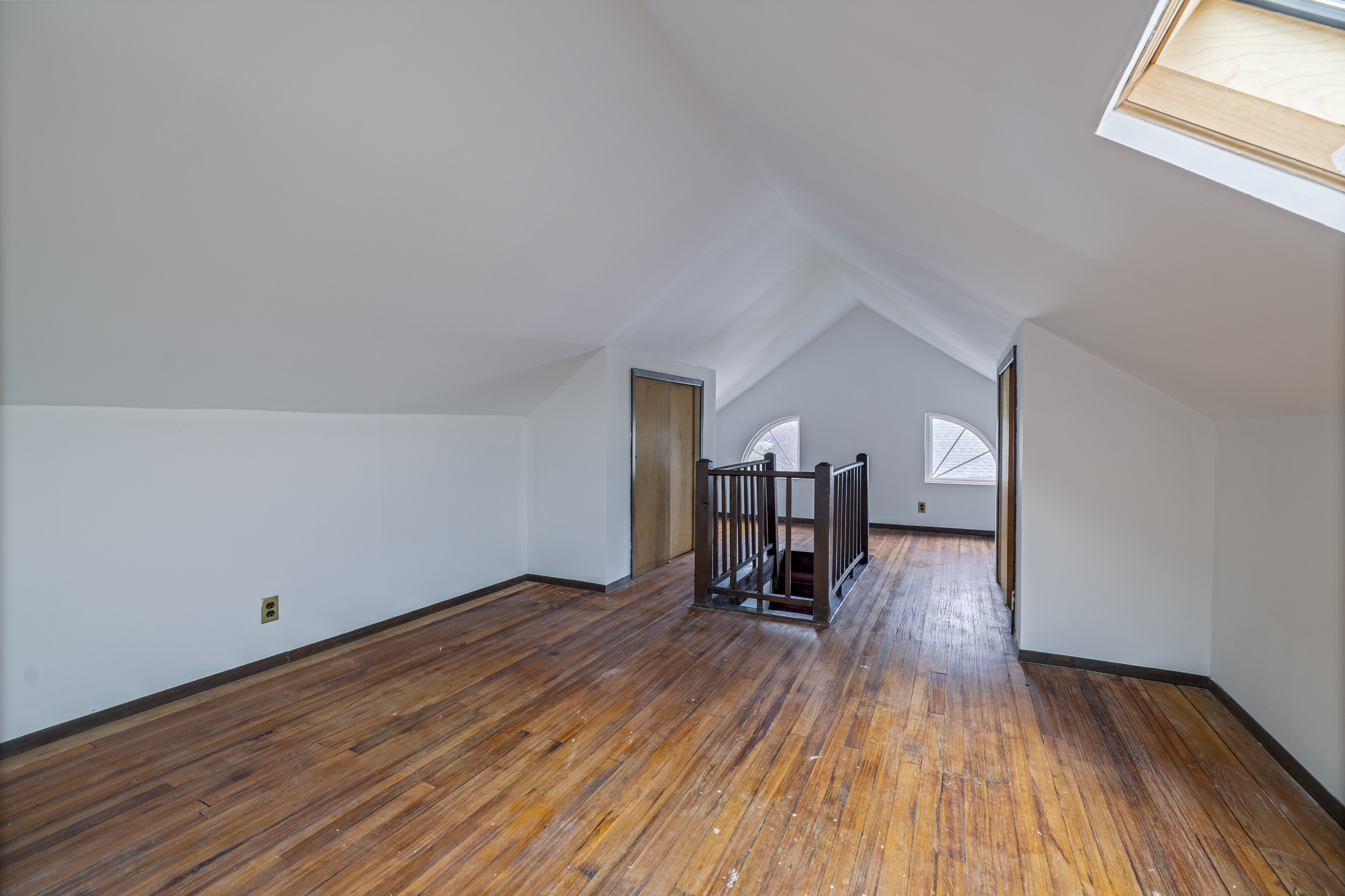  215 Lakeview Avenue, Rockville Centre, NY, 11570 - 物件實景