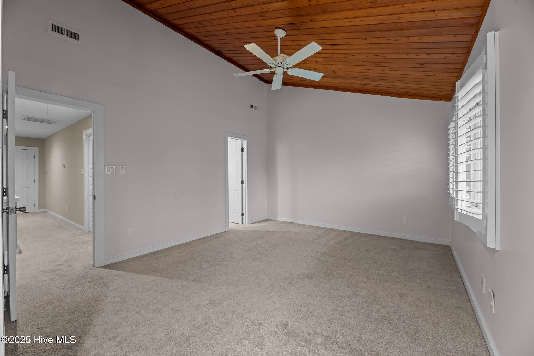 New Bern, North Carolina, 28562, United States, 2 Bedrooms Bedrooms, ,3 BathroomsBathrooms,Residential,For Sale,1695183