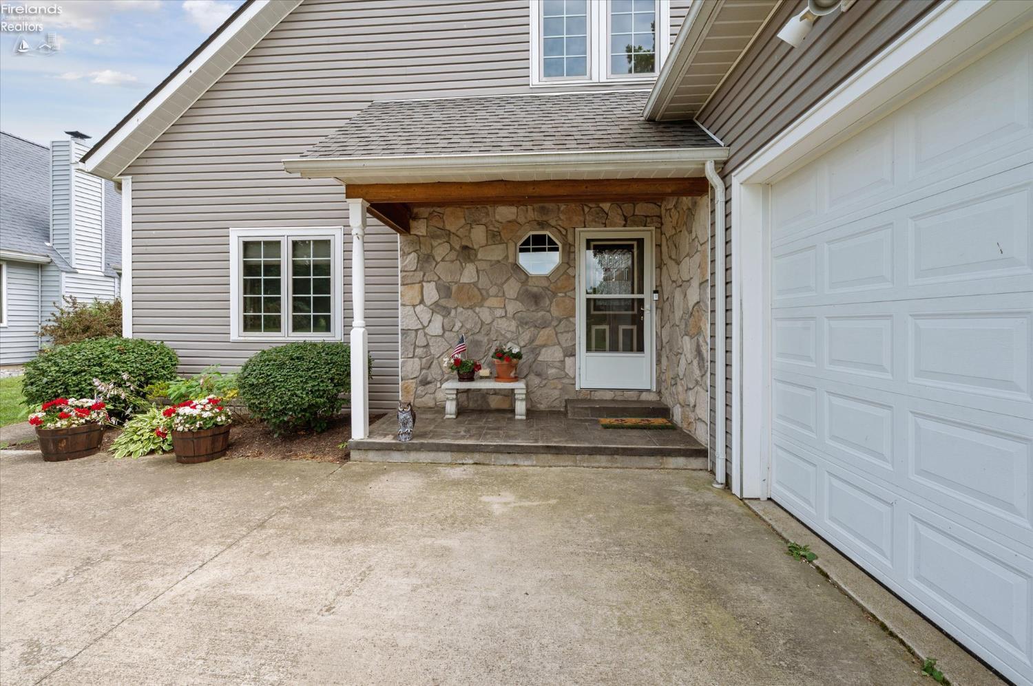 Put-In-Bay, Ohio, 43456, United States, 5 Bedrooms Bedrooms, ,3 BathroomsBathrooms,Residential,For Sale,1979918