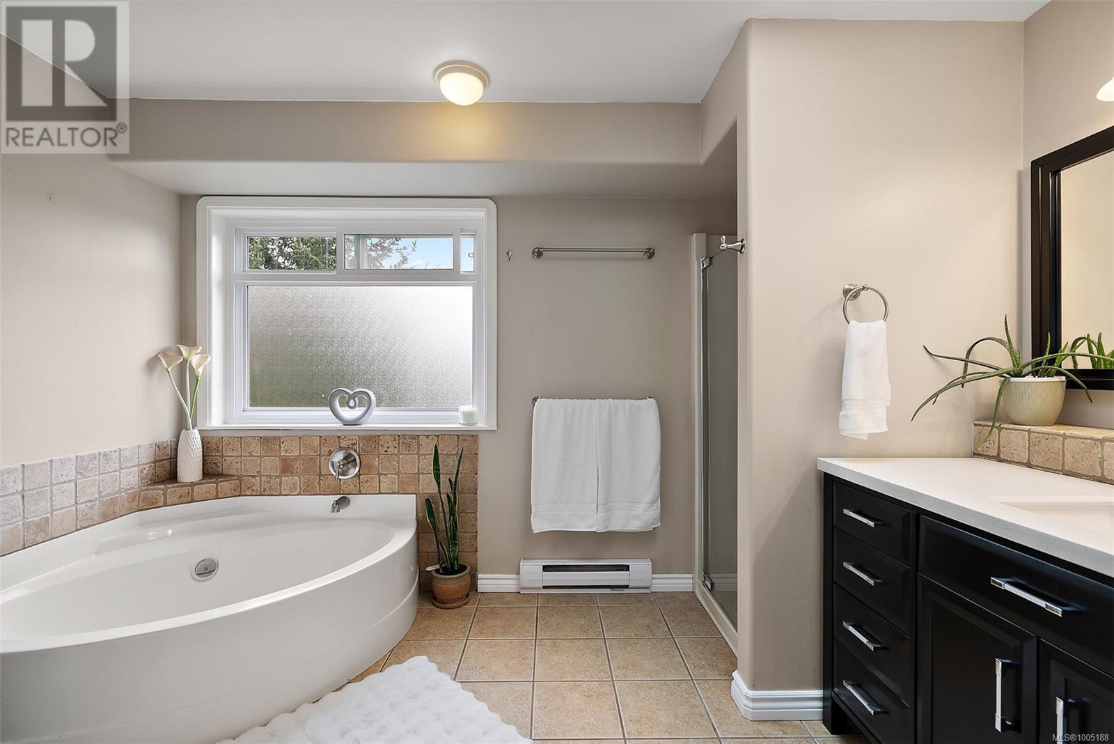 LANGFORD, British Columbia, V9B 5V3, CA, 5 Bedrooms Bedrooms, ,4 BathroomsBathrooms,Residential,For Sale,1891160