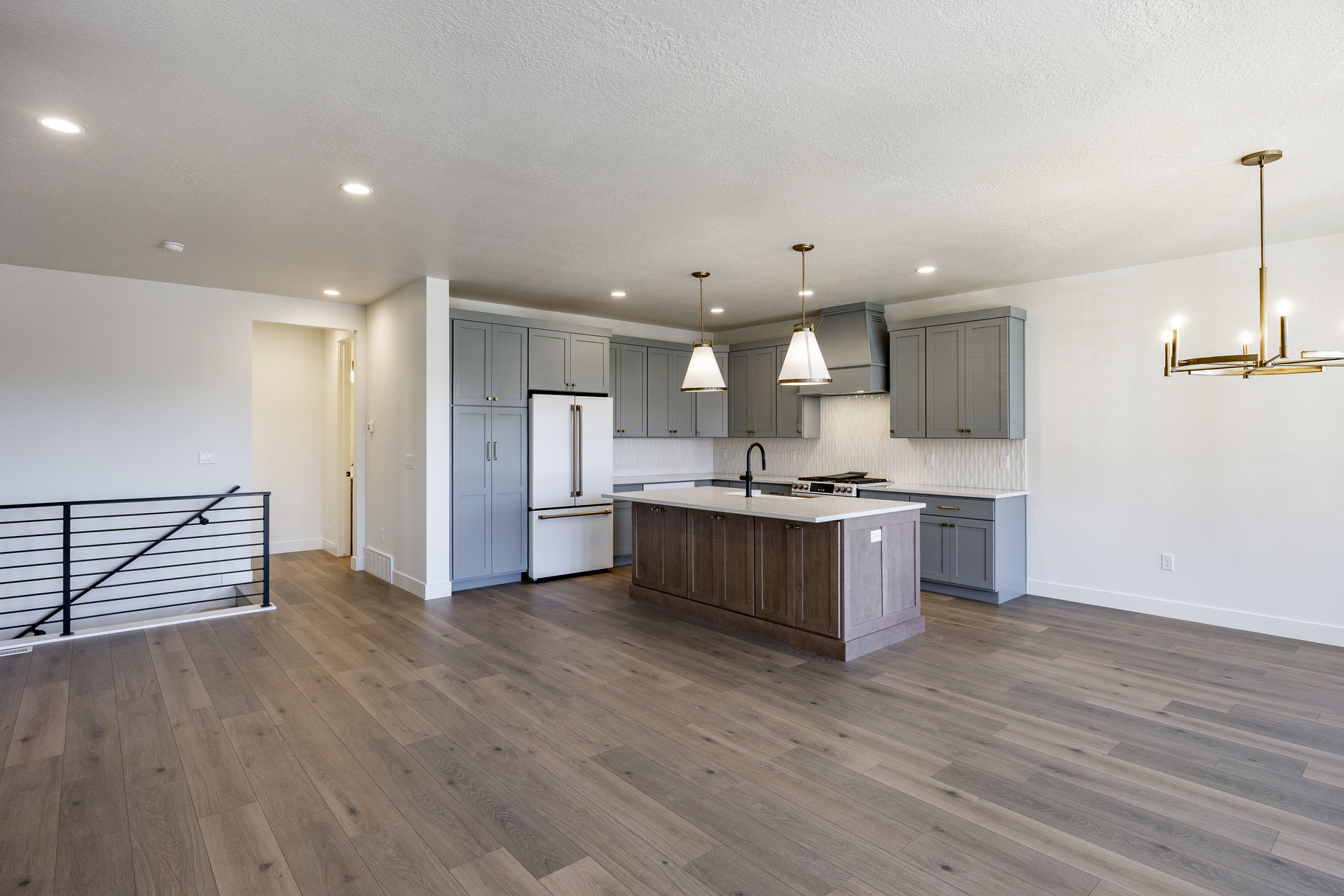  New Construction  Nightly Rental Approved  Prime Location - 物件實景