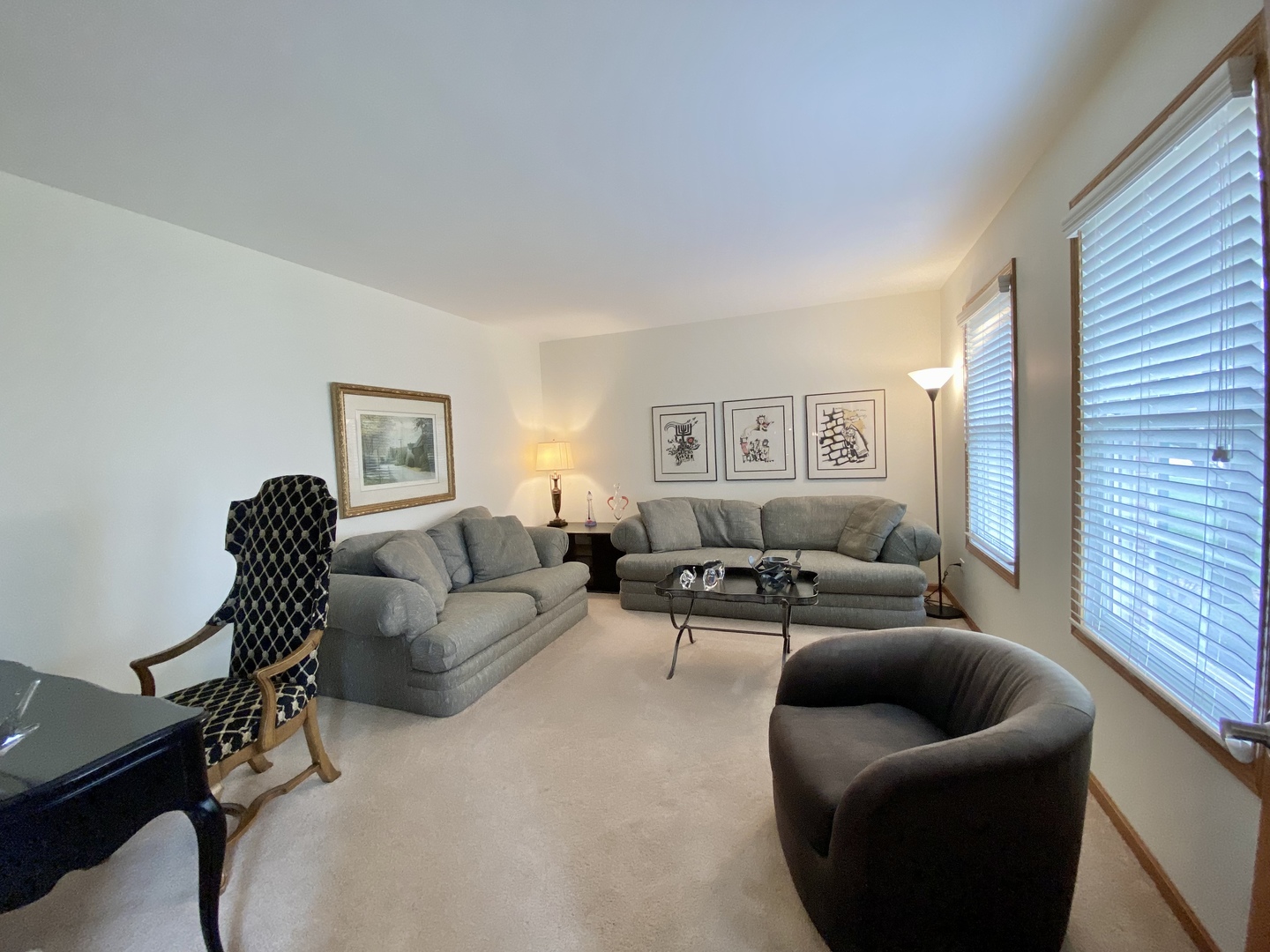 Frankfort, Illinois, 60423, United States, 5 Bedrooms Bedrooms, ,3 BathroomsBathrooms,Residential,For Sale,1923148