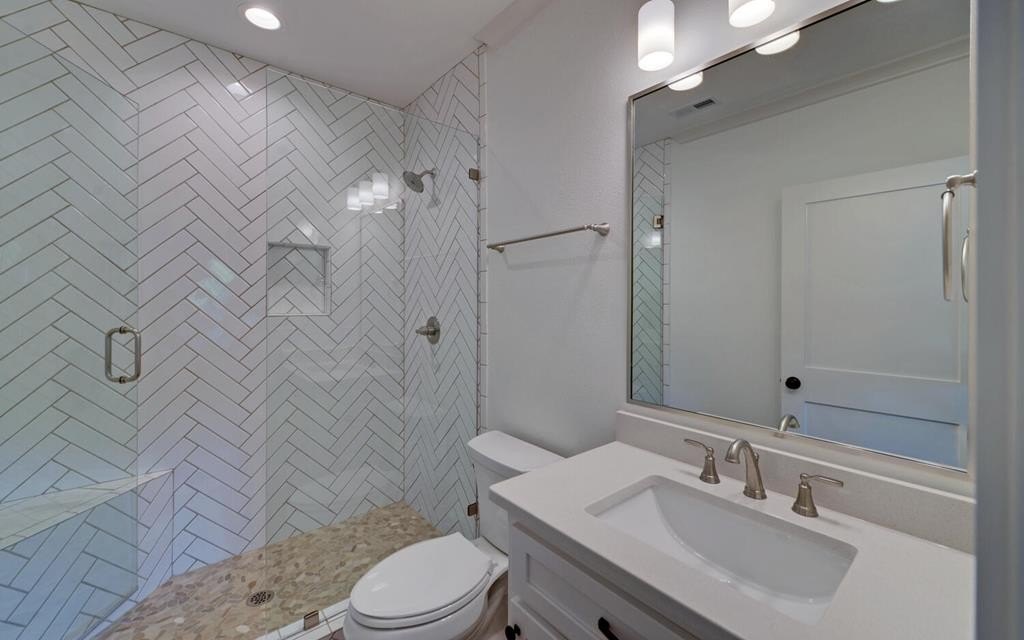 Hiawassee, Georgia, 30546, United States, 4 Bedrooms Bedrooms, ,5 BathroomsBathrooms,Residential,For Sale,1978790