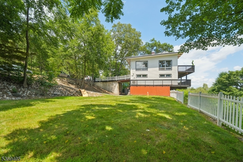 Kinnelon Boro, New Jersey, 07405, United States, 5 Bedrooms Bedrooms, ,4 BathroomsBathrooms,Residential,For Sale,1939062