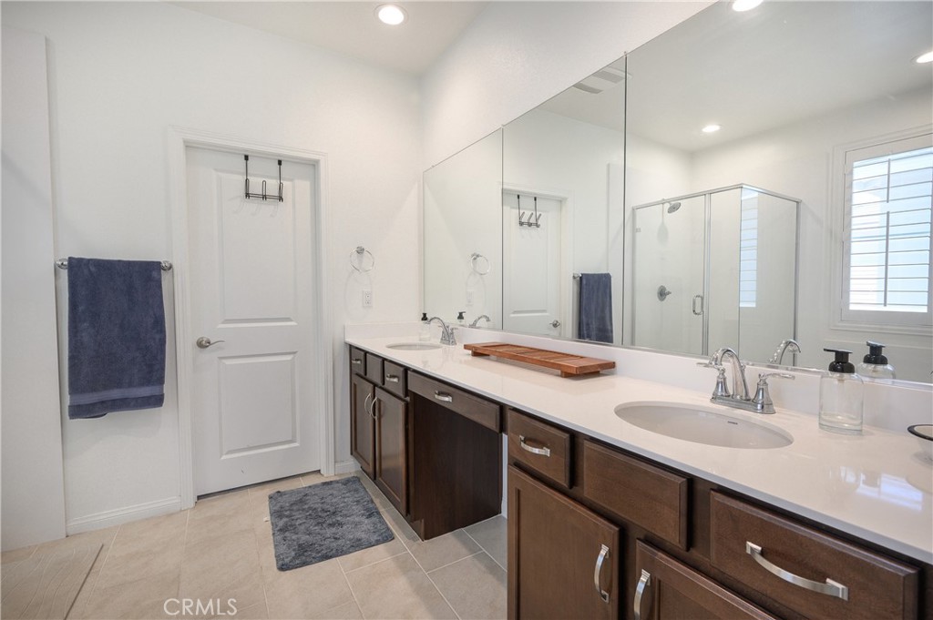 Murrieta, California, 92563, United States, 3 Bedrooms Bedrooms, ,3 BathroomsBathrooms,Residential,For Sale,1927854