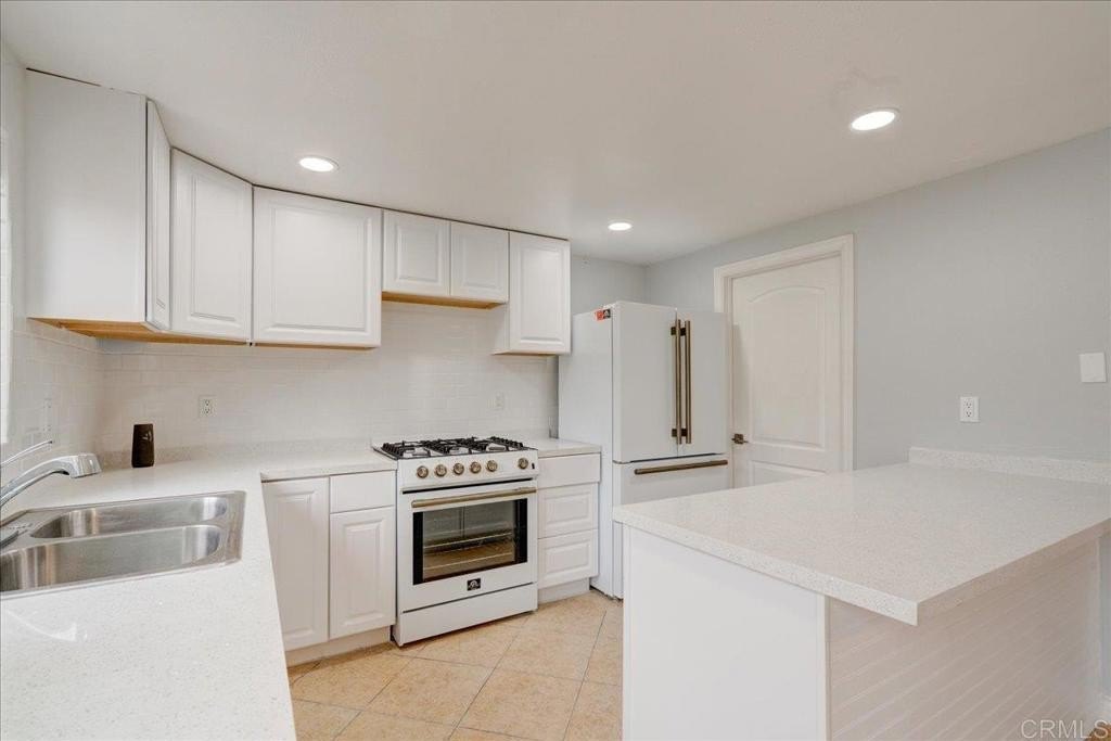 San Ysidro, California, 92173, United States, 3 Bedrooms Bedrooms, ,2 BathroomsBathrooms,Residential,For Sale,1847201