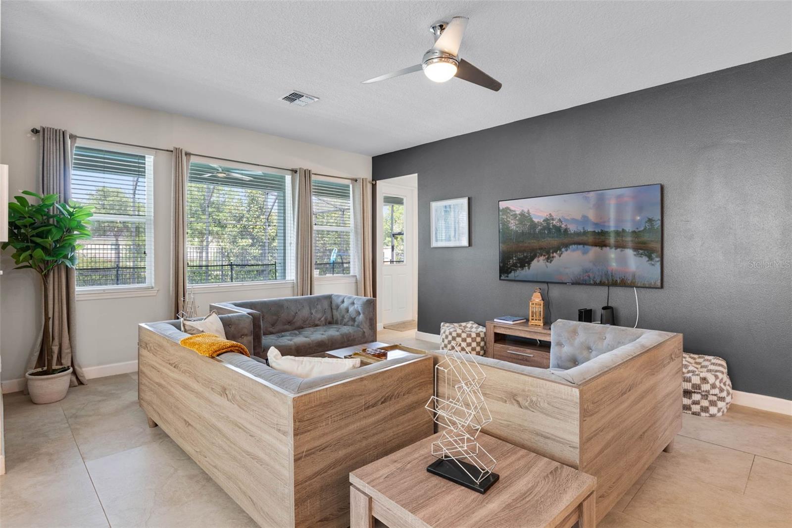 KISSIMMEE, Florida, 34747, United States, 7 Bedrooms Bedrooms, ,6 BathroomsBathrooms,Residential,For Sale,1938279