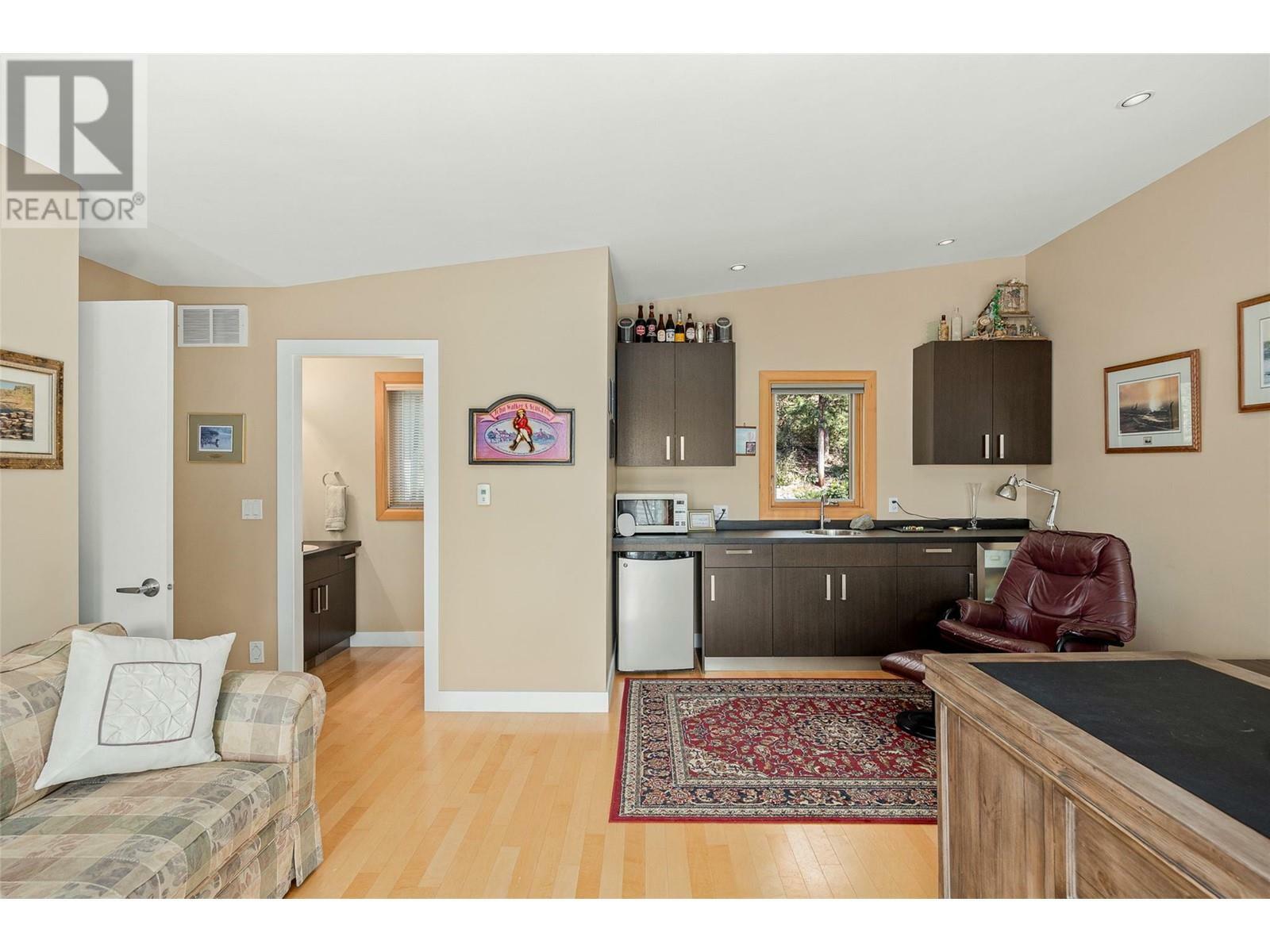 LAKE COUNTRY, British Columbia, V4V 1B3, CA, 5 Bedrooms Bedrooms, ,4 BathroomsBathrooms,Residential,For Sale,1838112