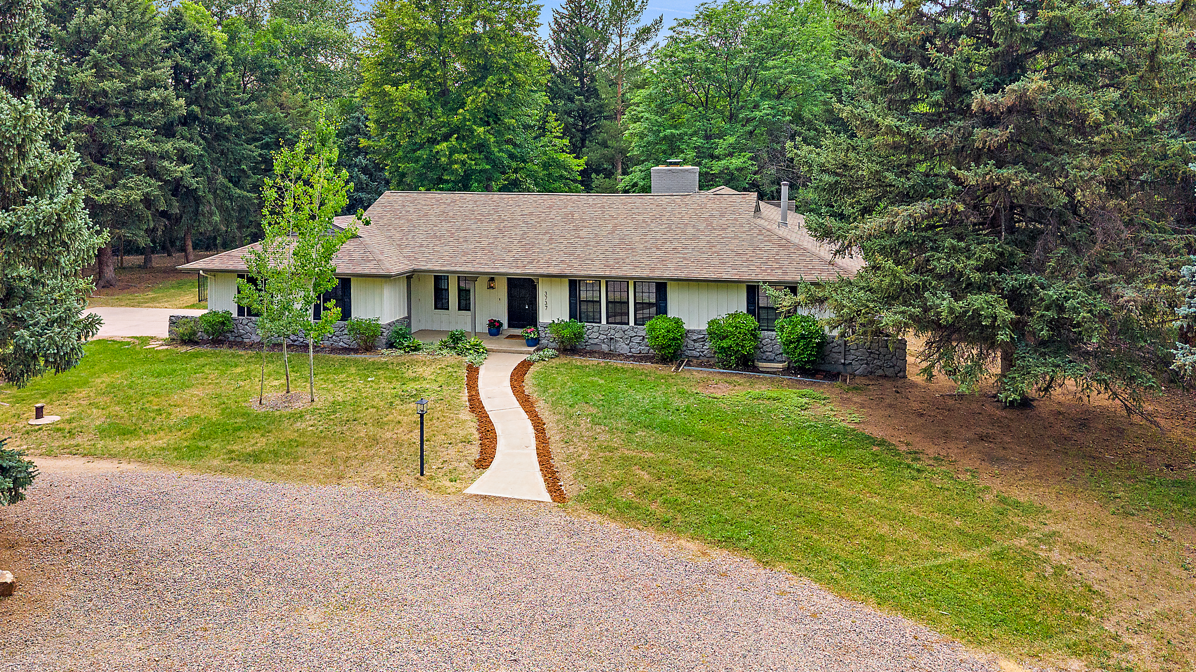  Privacy, Acreage And Natural Beauty Tucked Away In Cherry Hills Village - 物件實景