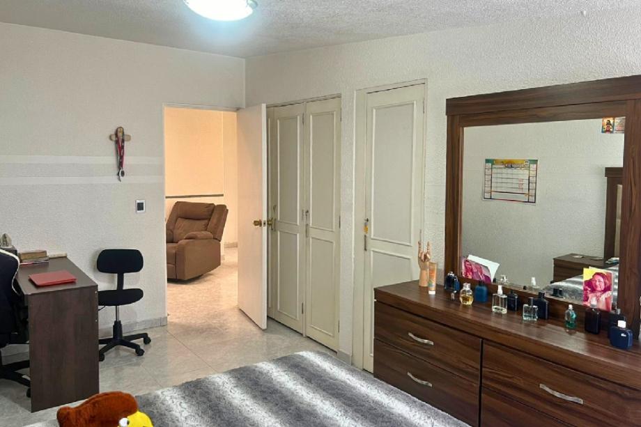 Rosas, Cuautitlán Izcalli, Estado de México, 54750, Mexico, 3 Bedrooms Bedrooms, ,2 BathroomsBathrooms,Residential,For Sale,Rosas,1672577