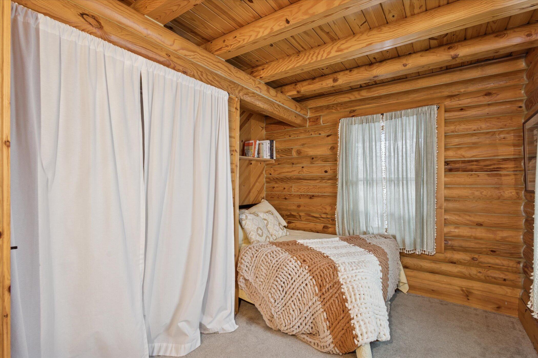 Addison, Michigan, 49220, United States, 4 Bedrooms Bedrooms, ,2 BathroomsBathrooms,Residential,For Sale,2000711