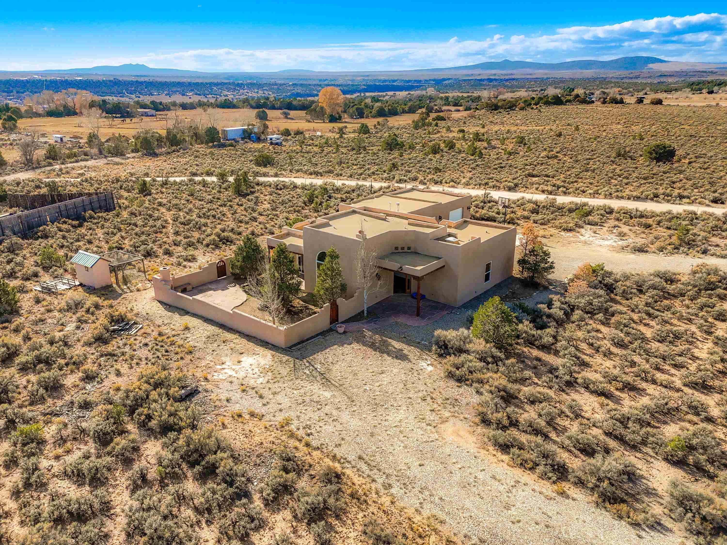 Arroyo Hondo, New Mexico, 87513, United States, 2 Bedrooms Bedrooms, ,2 BathroomsBathrooms,Residential,For Sale,1995561