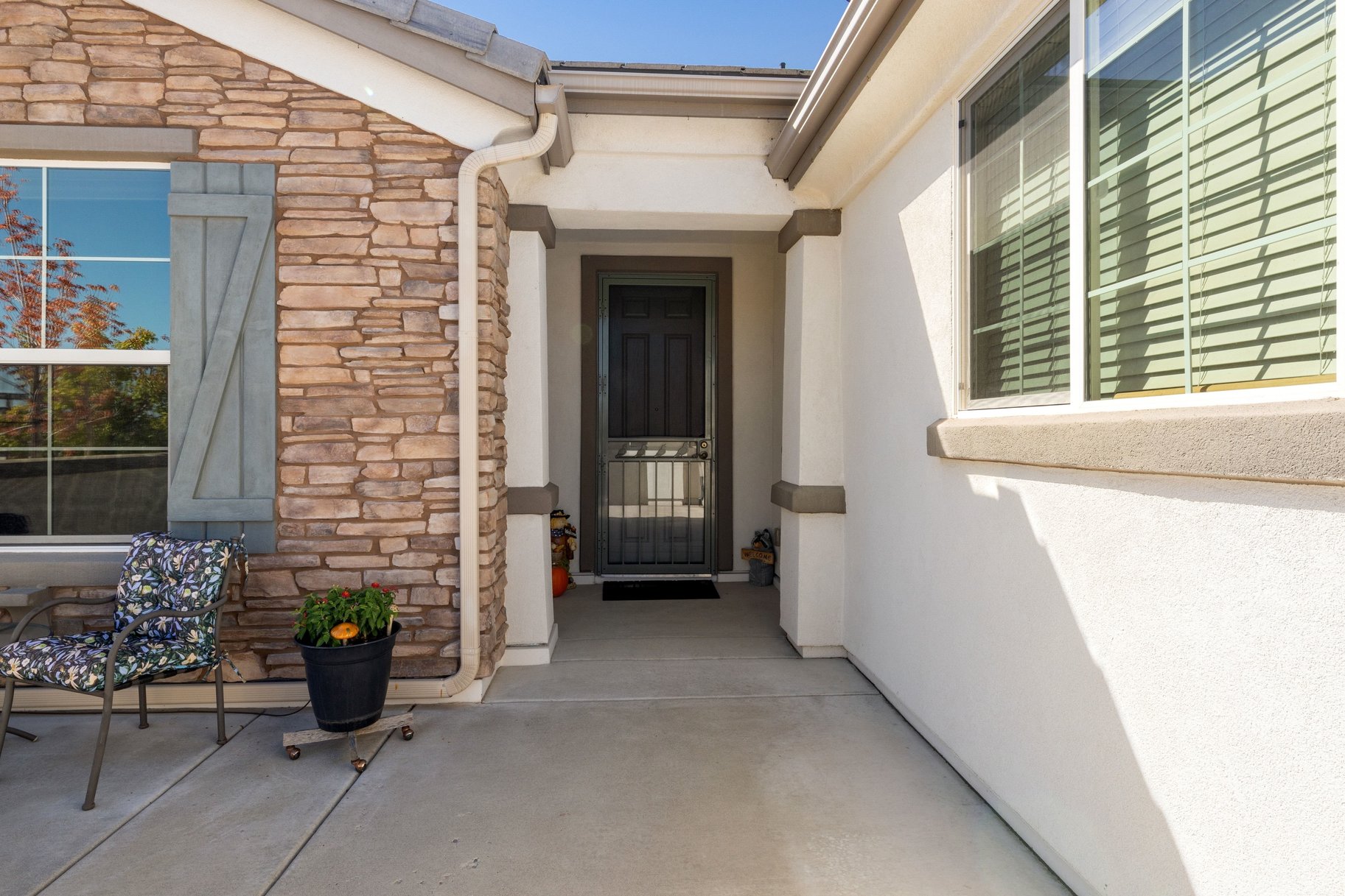  Welcome home to 1115 Sugar Creek Trail - 物件實景