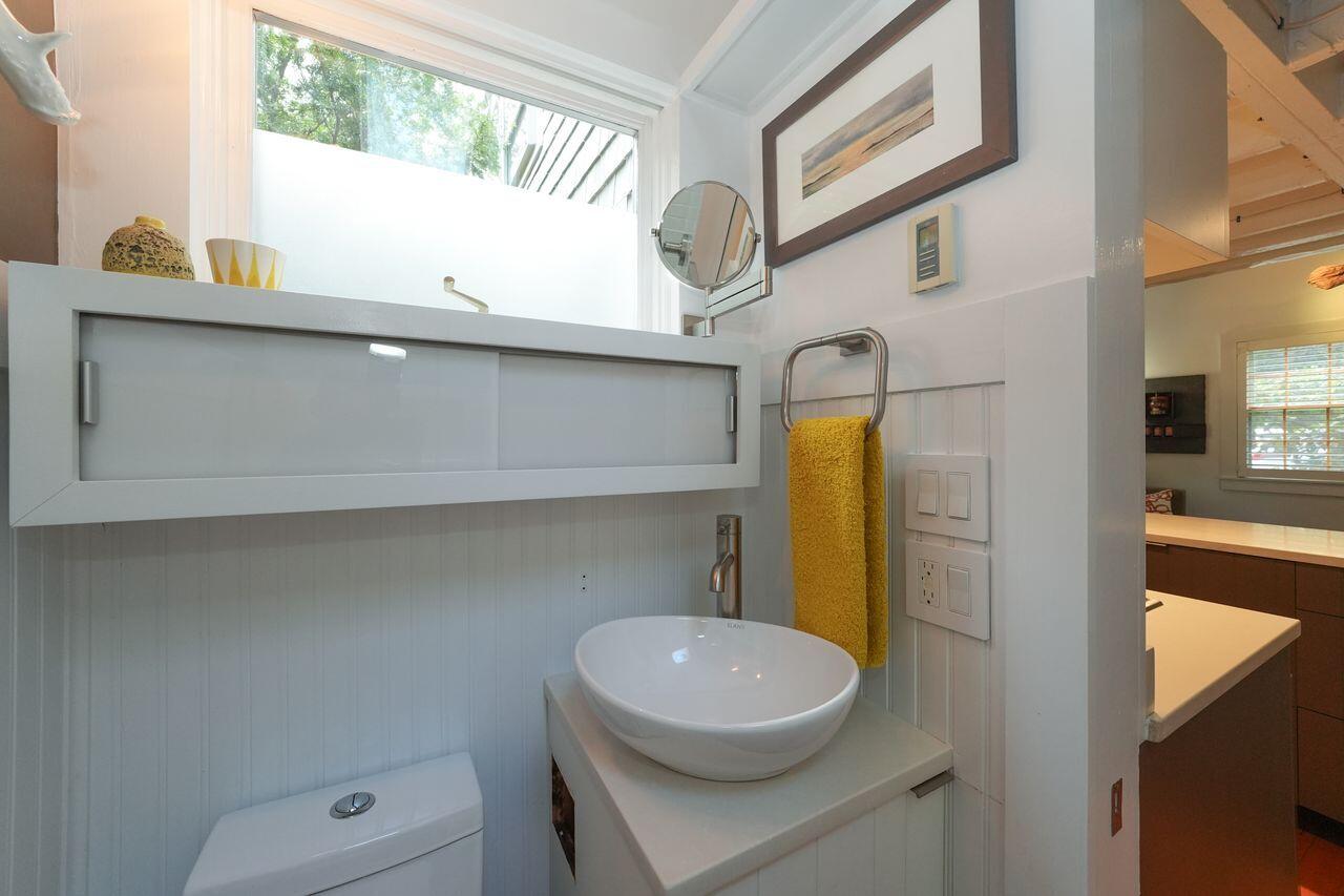 Provincetown, Massachusetts, 02657, United States, 1 Bedroom Bedrooms, ,1 BathroomBathrooms,Residential,For Sale,1932687