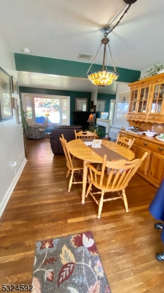 Cedar Grove, New Jersey, 07009, United States, 3 Bedrooms Bedrooms, ,2 BathroomsBathrooms,Residential,For Sale,1983593