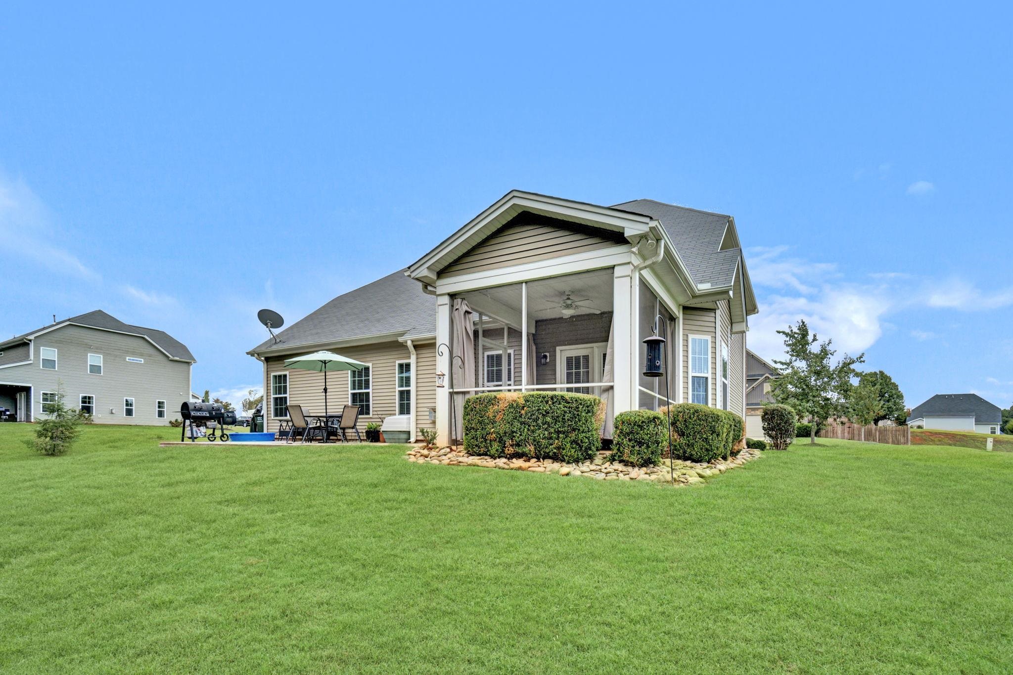 Inman, South Carolina, 29349, United States, 5 Bedrooms Bedrooms, ,4 BathroomsBathrooms,Residential,For Sale,1978850