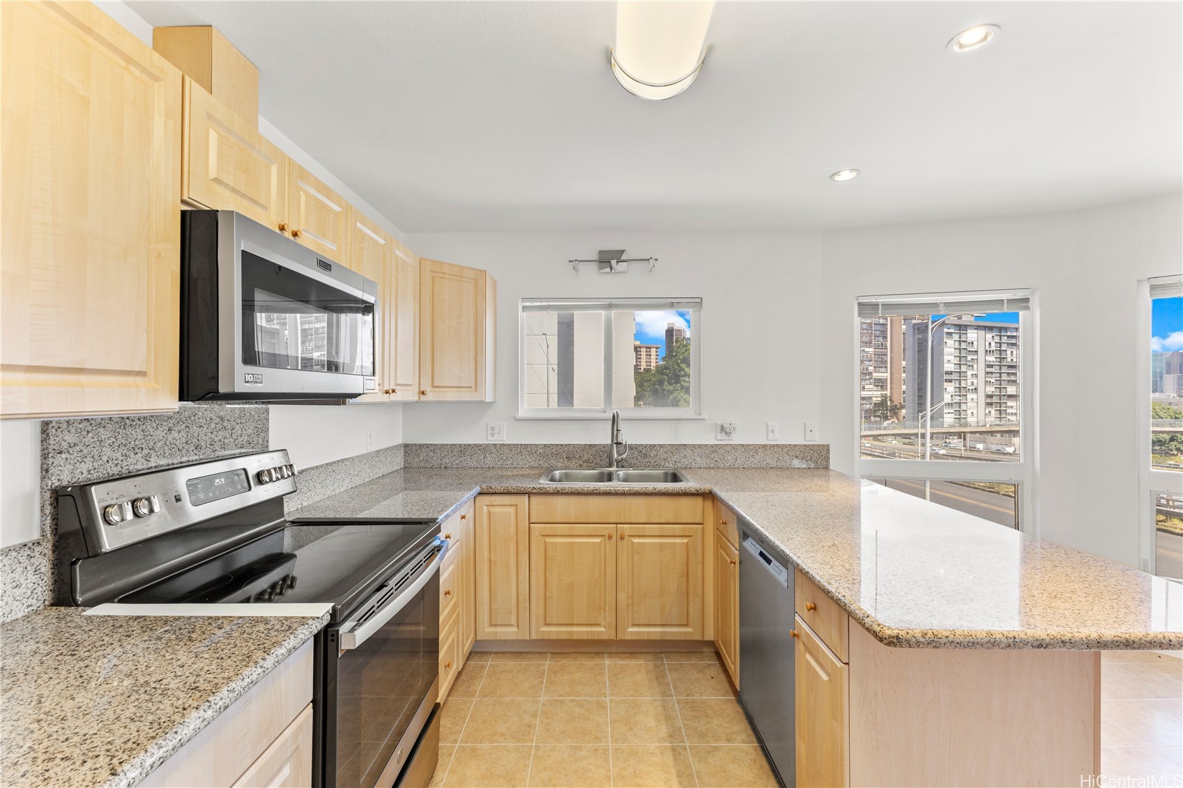 Honolulu, Hawaii, 96813, United States, 4 Bedrooms Bedrooms, ,3 BathroomsBathrooms,Residential,For Sale,1847375