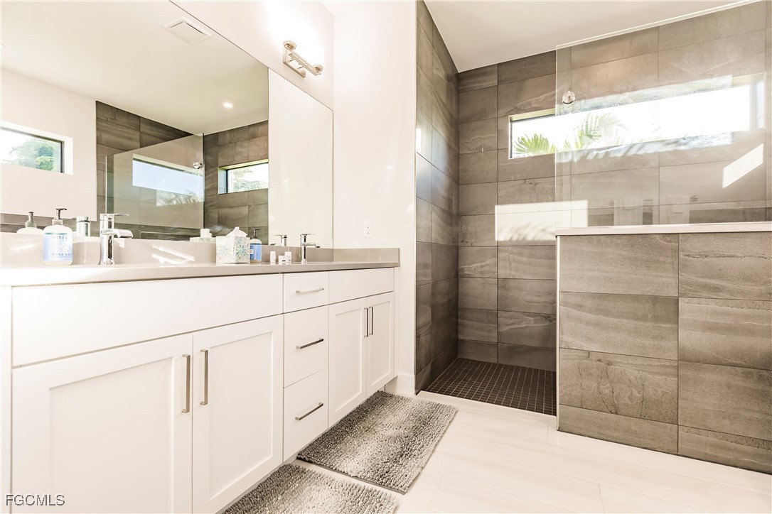 Cape Coral, Florida, 33914, United States, 3 Bedrooms Bedrooms, ,3 BathroomsBathrooms,Residential,For Sale,1974026