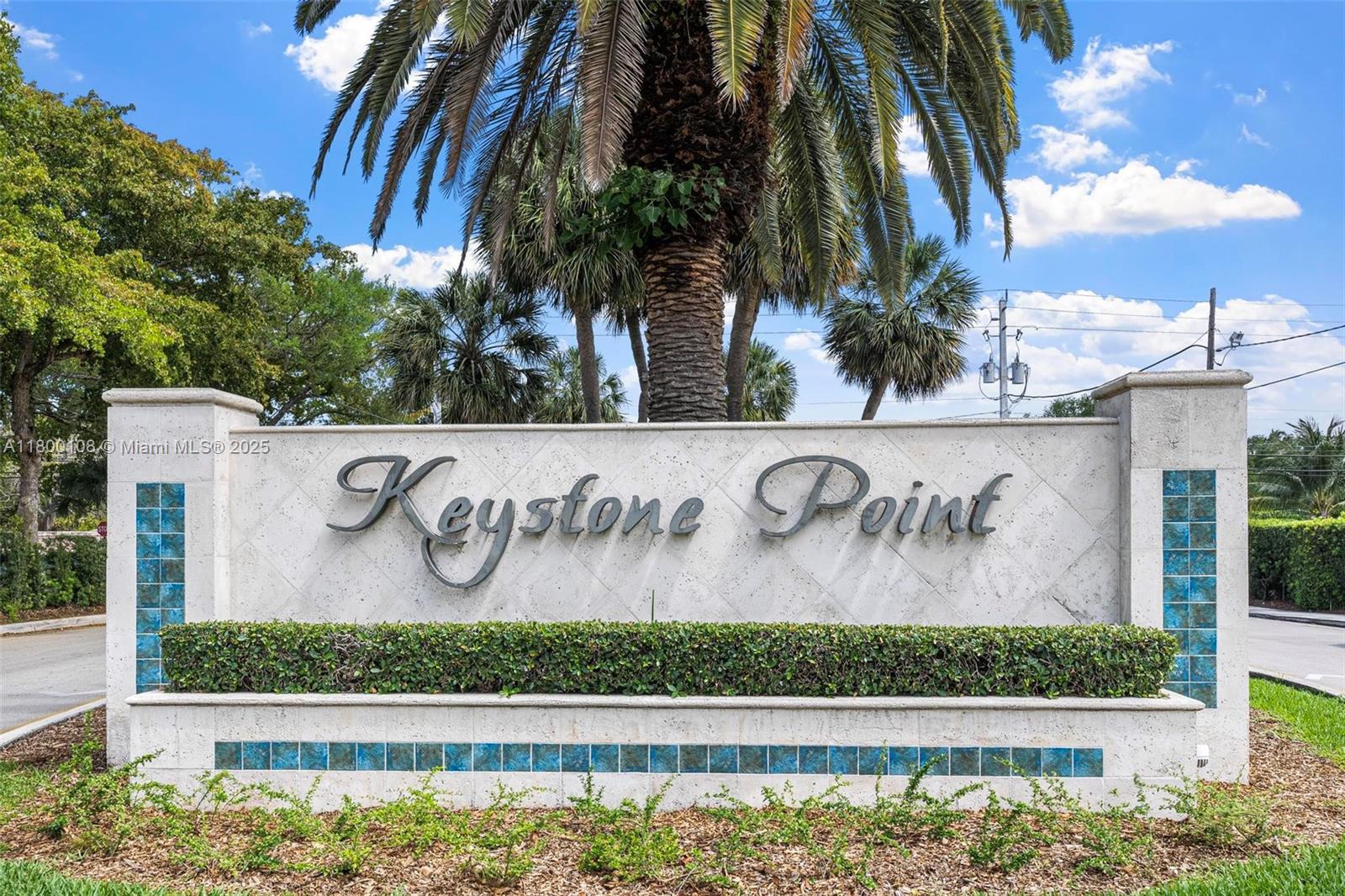 North Miami, Florida, 33181, United States, 5 Bedrooms Bedrooms, ,5 BathroomsBathrooms,Residential,For Sale,1804760