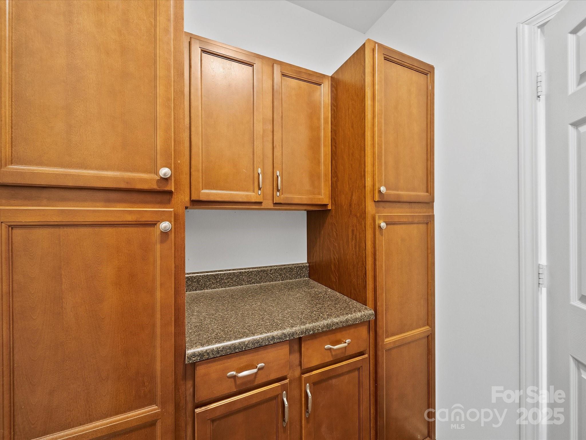 Matthews, North Carolina, 28105, United States, 4 Bedrooms Bedrooms, ,3 BathroomsBathrooms,Residential,For Sale,1865388