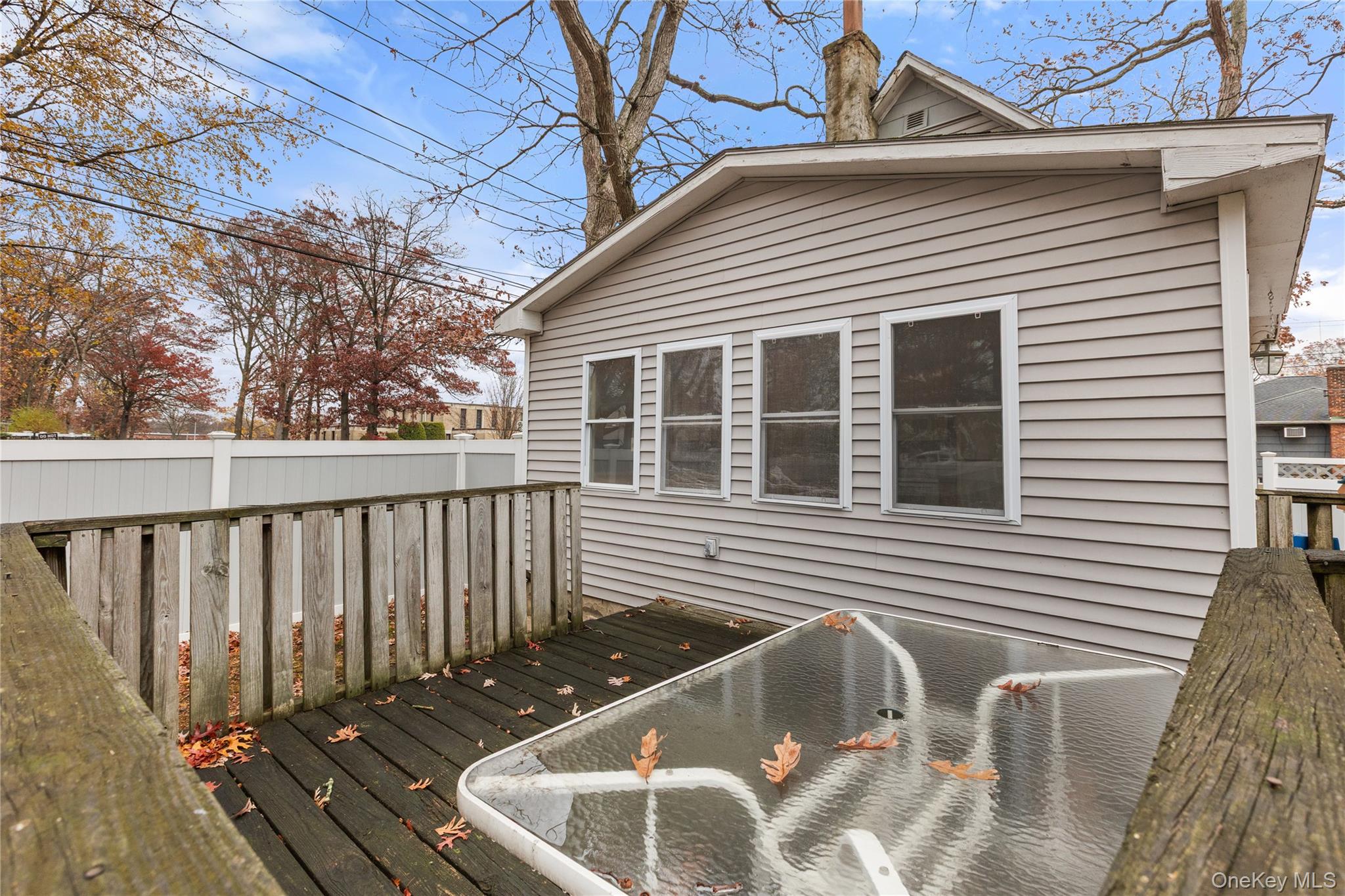West Islip, New York, 11795, United States, 2 Bedrooms Bedrooms, ,1 BathroomBathrooms,Residential,For Sale,1994287