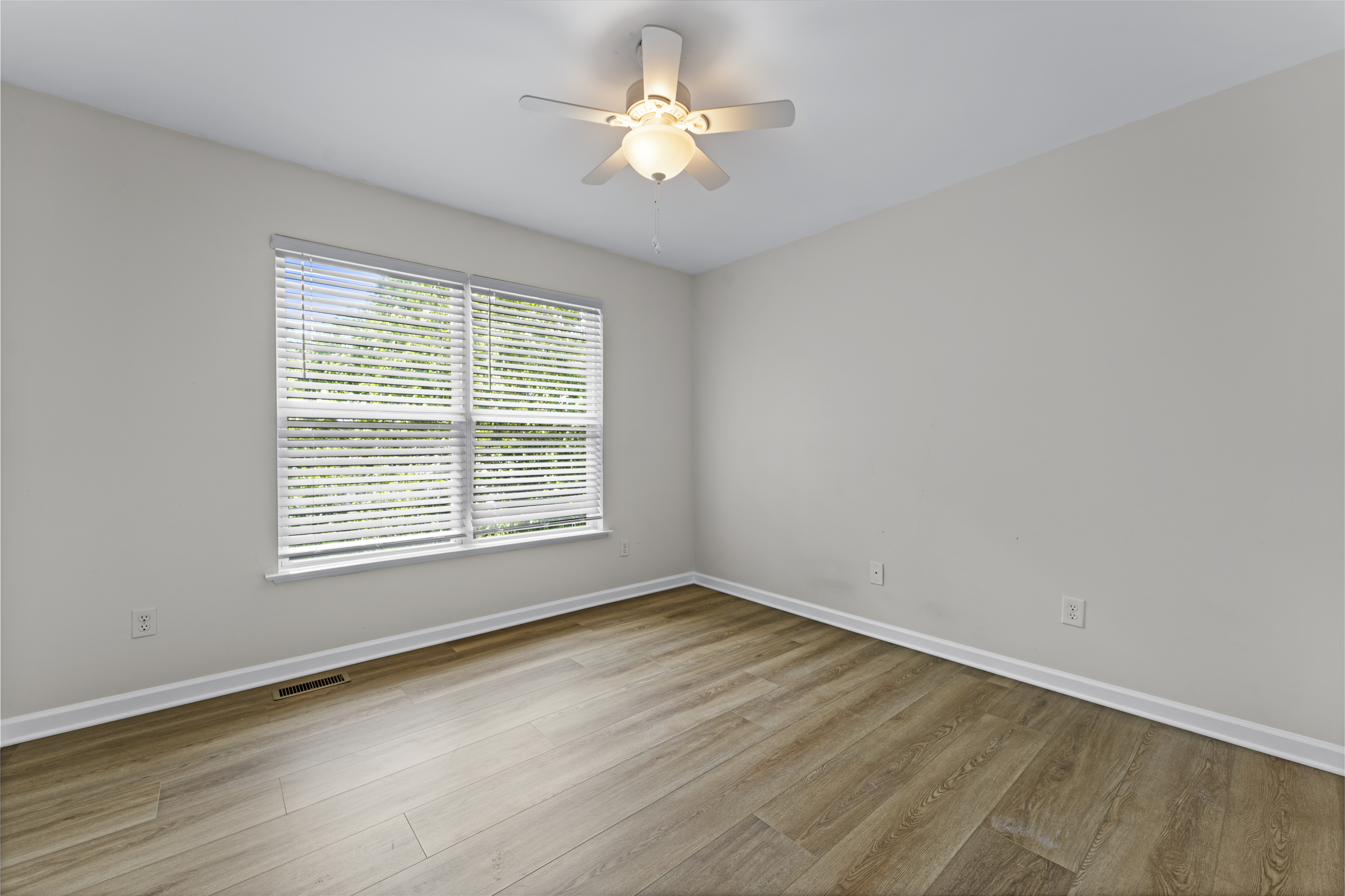  Beautifully maintained 2-story home. - 物件實景