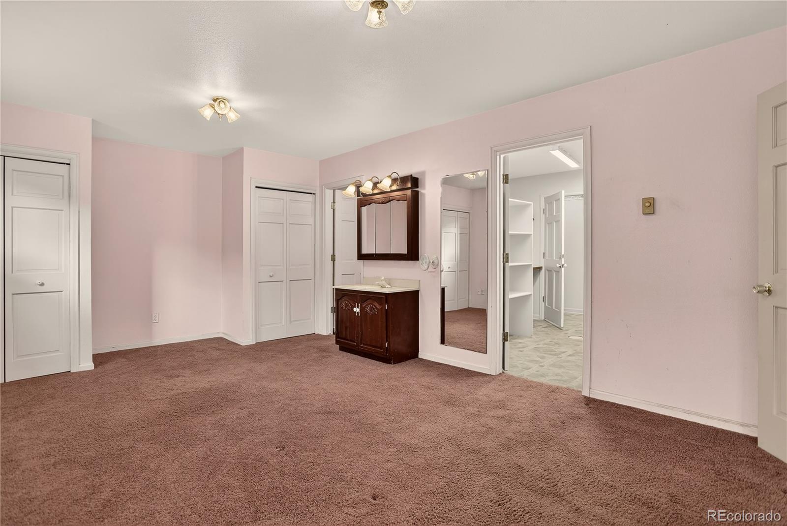 Evergreen, Colorado, 80439, United States, 2 Bedrooms Bedrooms, ,4 BathroomsBathrooms,Residential,For Sale,1951155