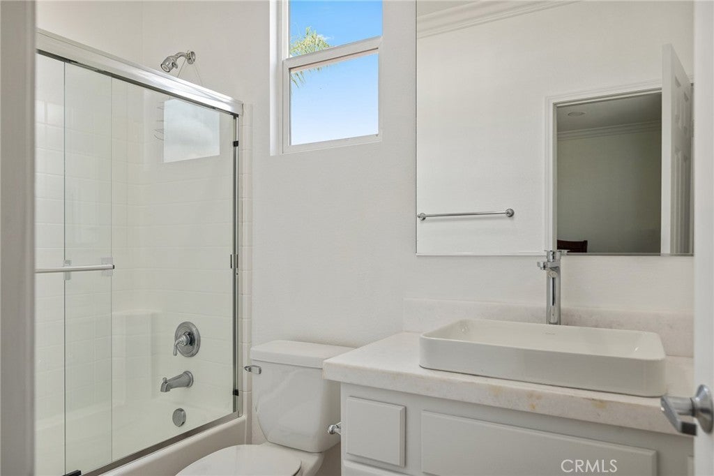 Redlands, California, 92373, United States, 4 Bedrooms Bedrooms, ,4 BathroomsBathrooms,Residential,For Sale,1979010