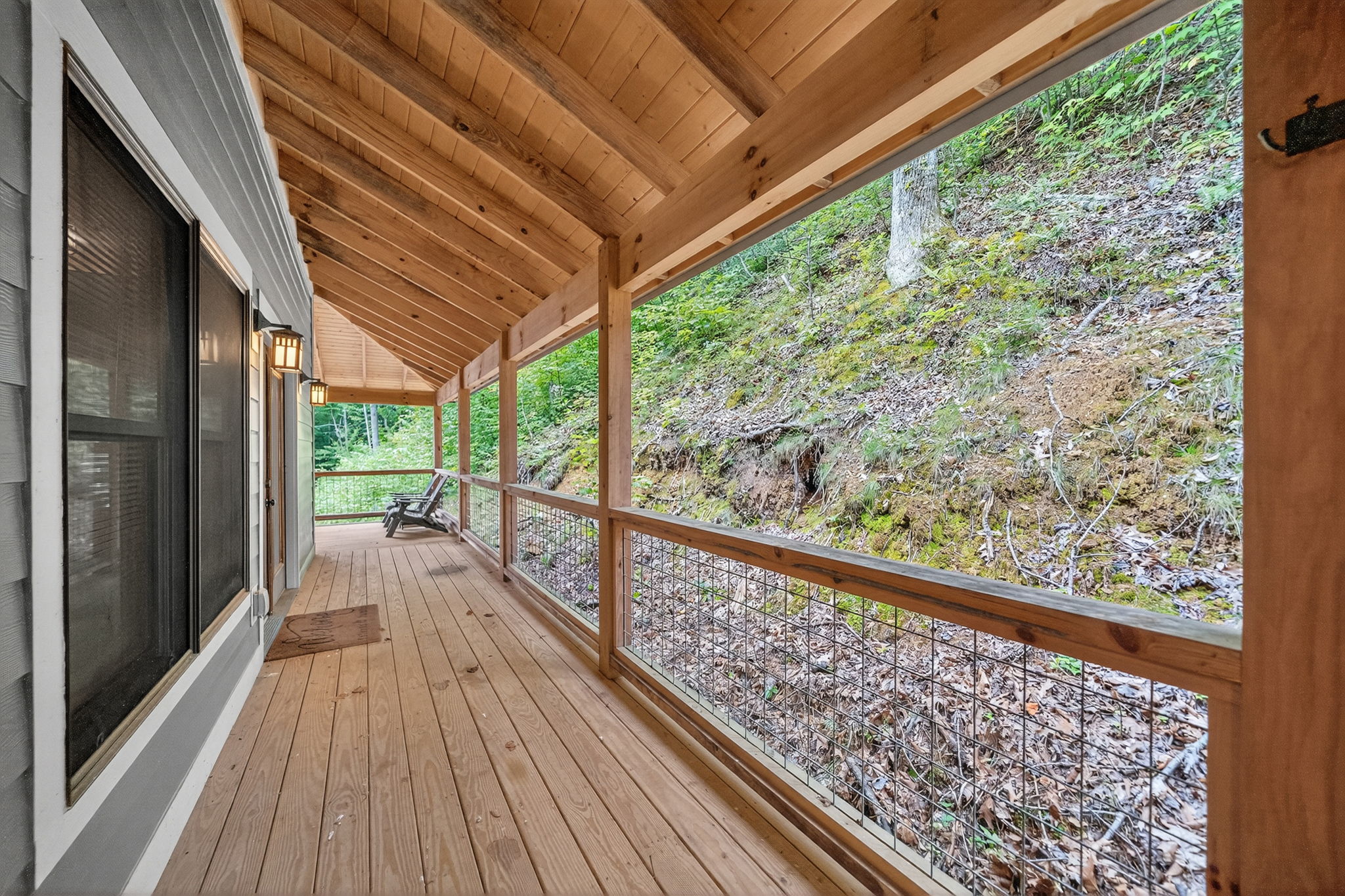 Sevierville, Tennessee, 37862, United States, 2 Bedrooms Bedrooms, ,3 BathroomsBathrooms,Residential,For Sale,2012512