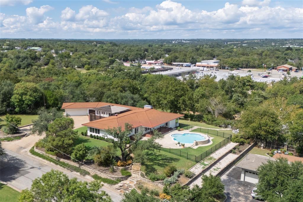 Weatherford, Texas, 76086, United States, 3 Bedrooms Bedrooms, ,4 BathroomsBathrooms,Residential,For Sale,1974864