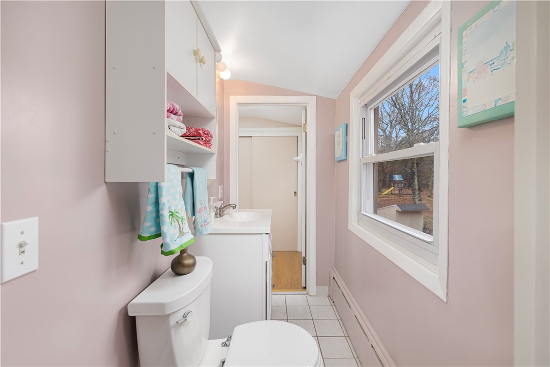 Cranston, Rhode Island, 02921, United States, 4 Bedrooms Bedrooms, ,3 BathroomsBathrooms,Residential,For Sale,1787177