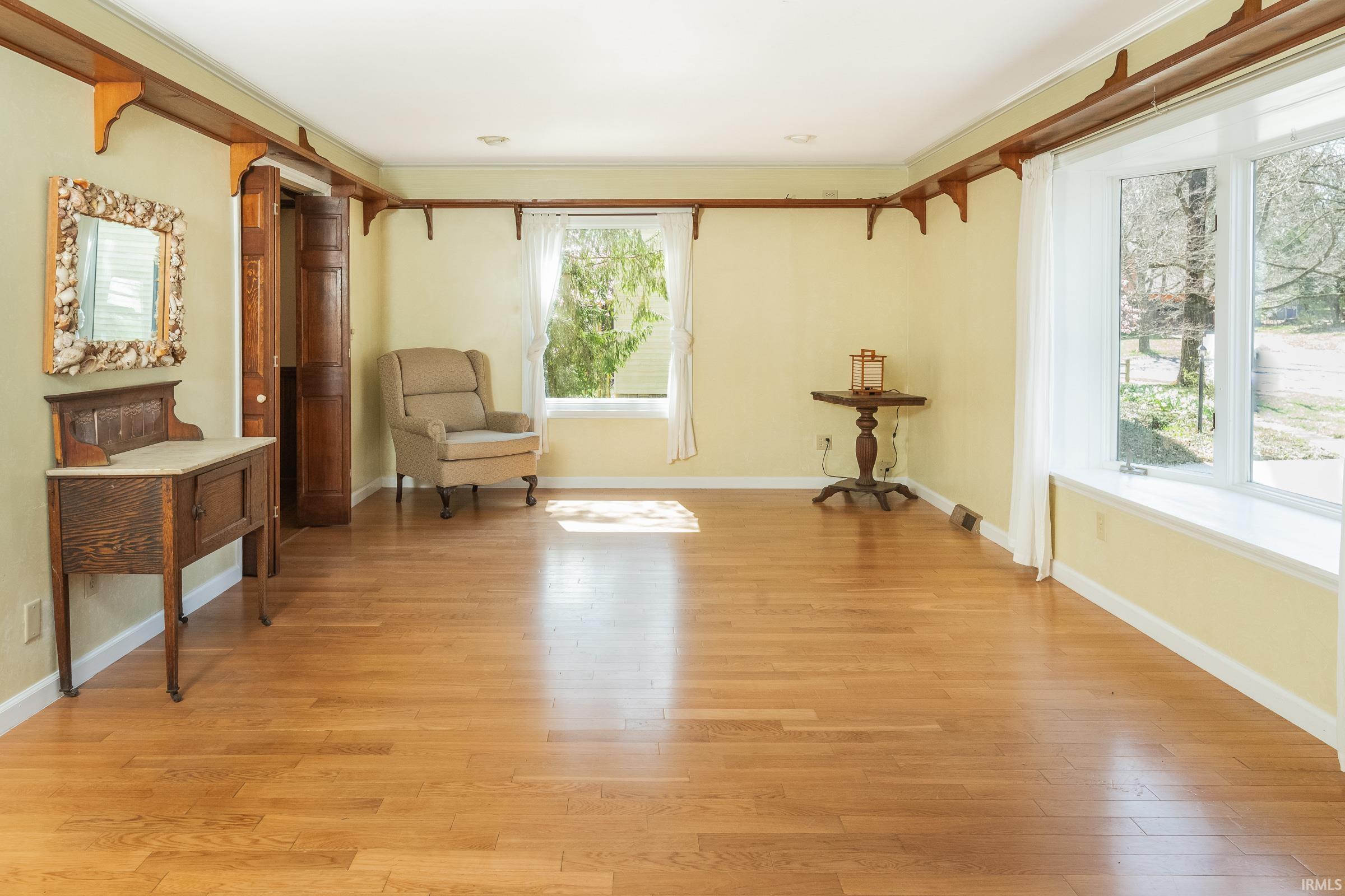 Bloomington, Indiana, 47401, United States, 8 Bedrooms Bedrooms, ,5 BathroomsBathrooms,Residential,For Sale,1988633