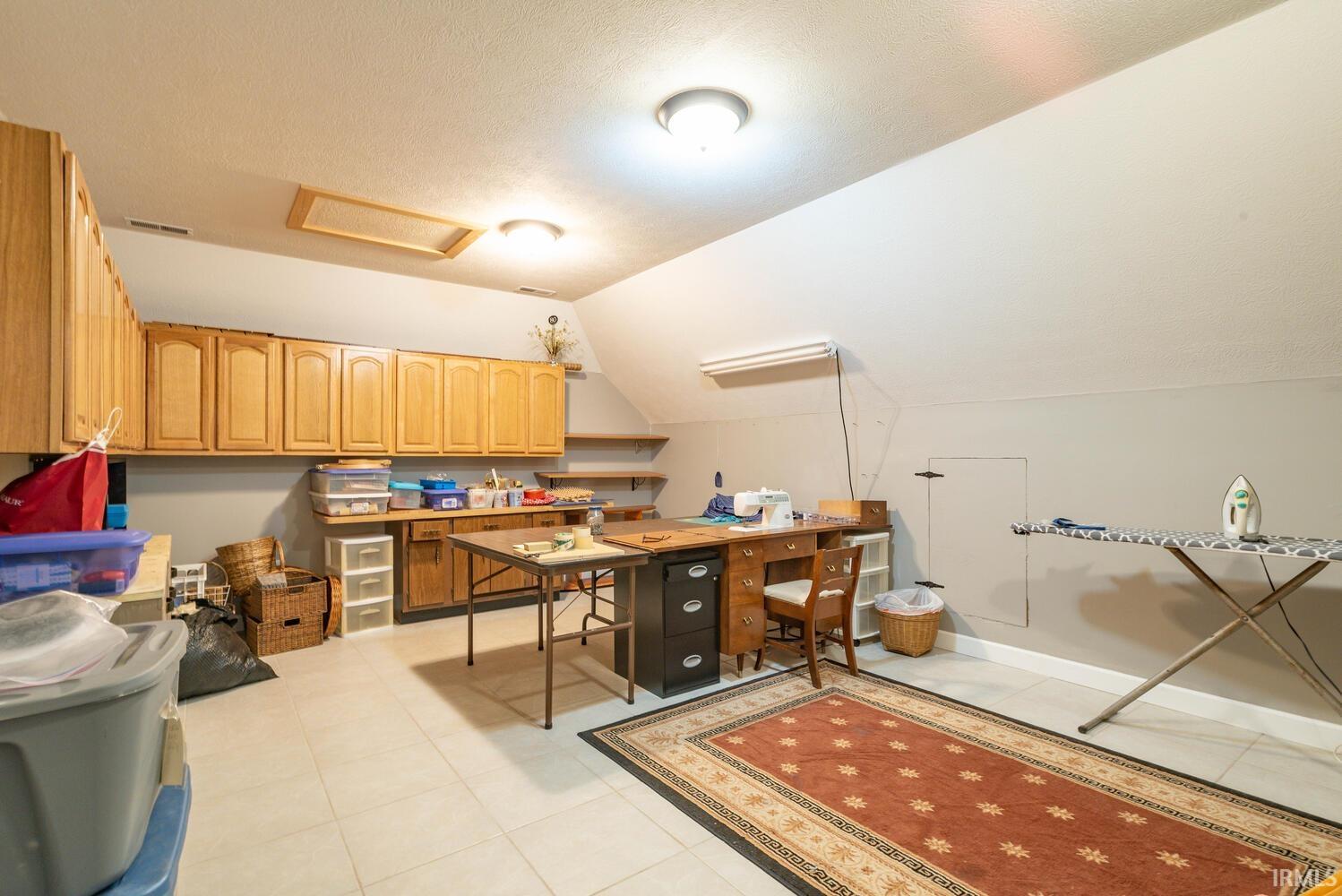 Bloomington, Indiana, 47403-4040, United States, 4 Bedrooms Bedrooms, ,4 BathroomsBathrooms,Residential,For Sale,1922881