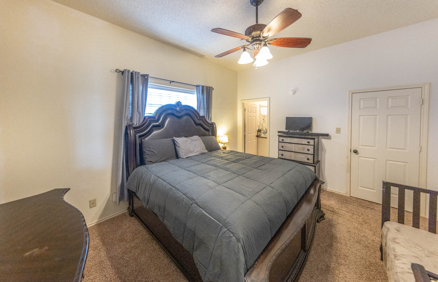 Levelland, Texas, 79336, United States, 4 Bedrooms Bedrooms, ,3 BathroomsBathrooms,Residential,For Sale,1901837