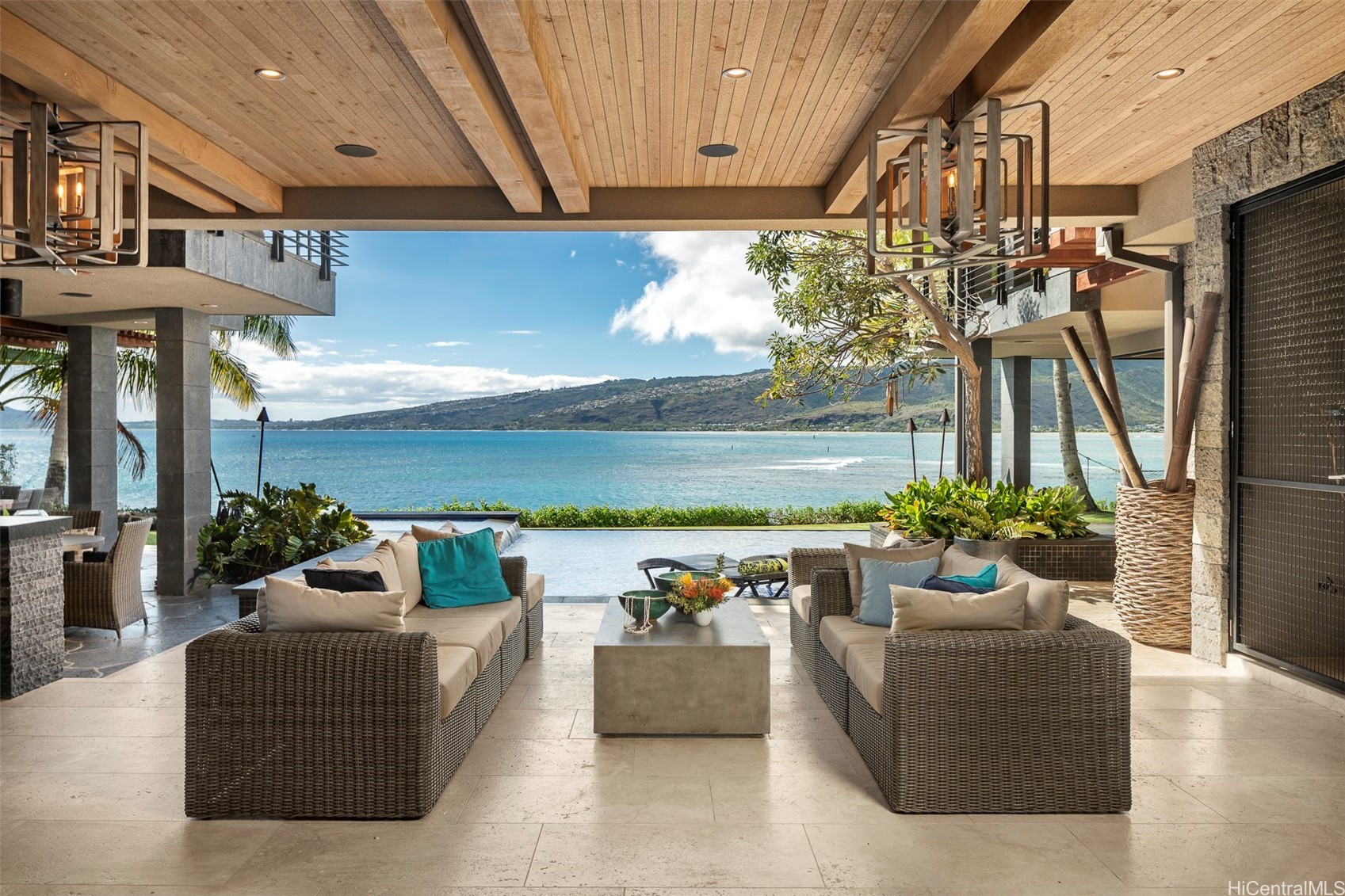 Honolulu, Hawaii, 96825, United States, 6 Bedrooms Bedrooms, ,7 BathroomsBathrooms,Residential,For Sale,1856171