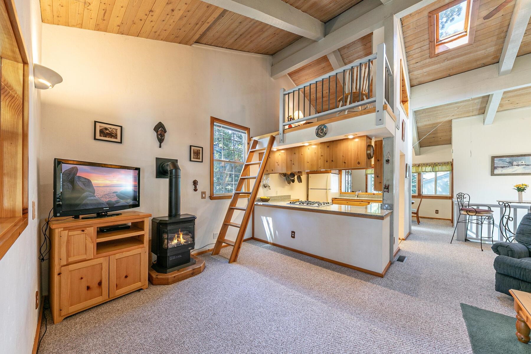 Tahoe City, California, 96145, United States, 3 Bedrooms Bedrooms, ,2 BathroomsBathrooms,Residential,For Sale,1916712