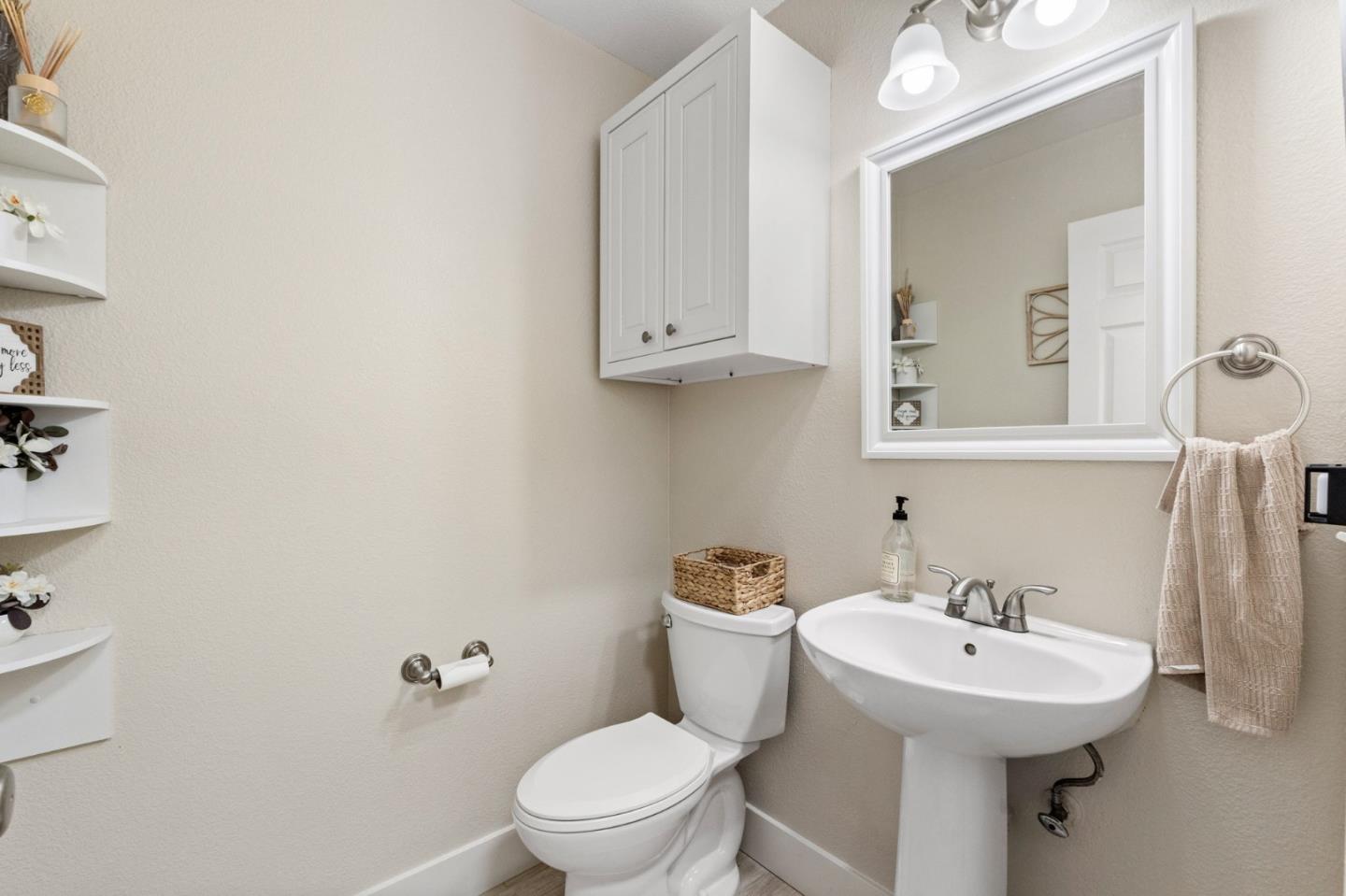 Gilroy, California, 95020, United States, 4 Bedrooms Bedrooms, ,3 BathroomsBathrooms,Residential,For Sale,1986301