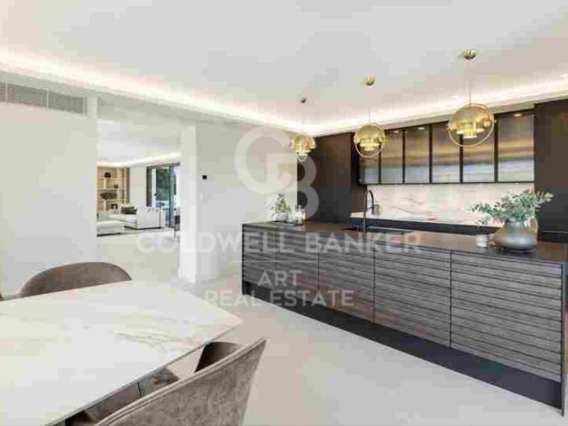 Marbella, Andalusia, ES, 5 Bedrooms Bedrooms, ,5 BathroomsBathrooms,Residential,For Sale,1819218