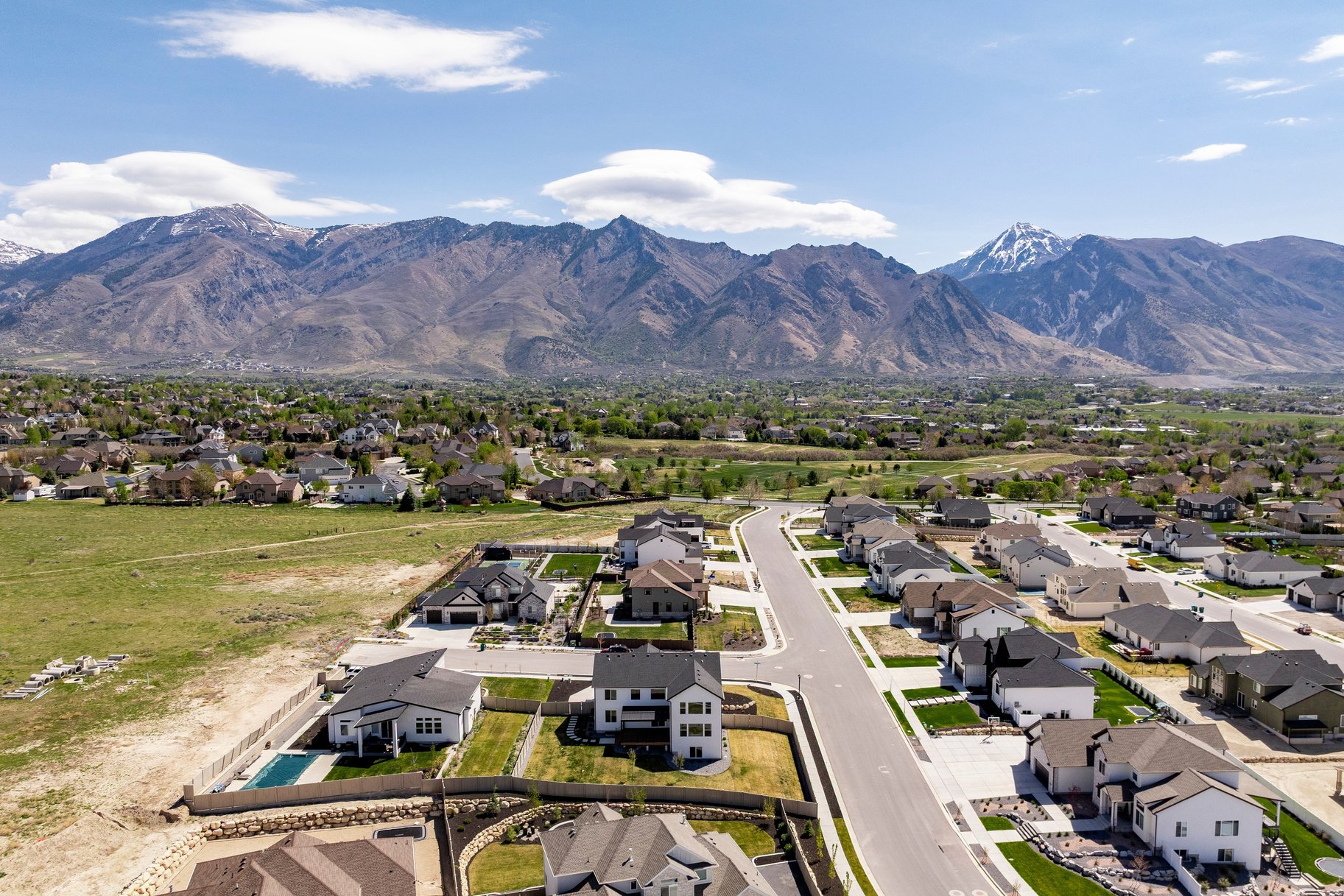  Practically Brand New Home in Highland, with Stunning Mountain Views - 物件實景